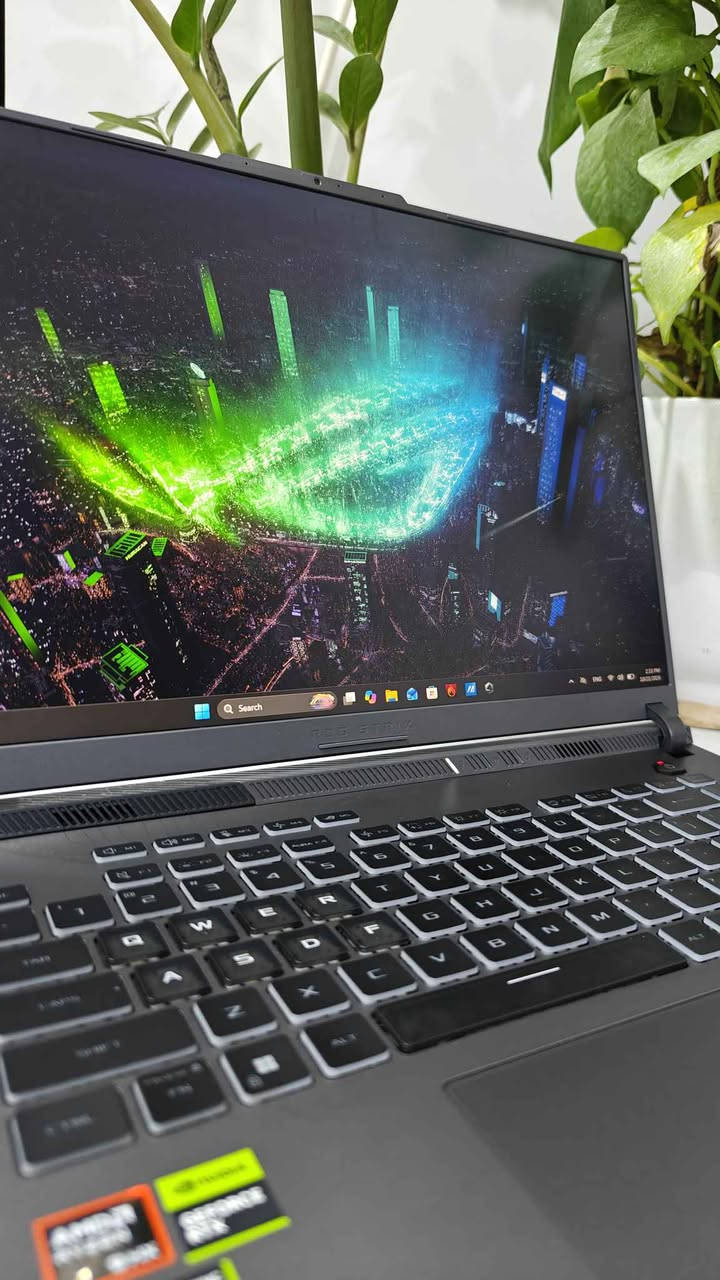 ROG Strix G16 • RTX 5060 • حرق شاشة