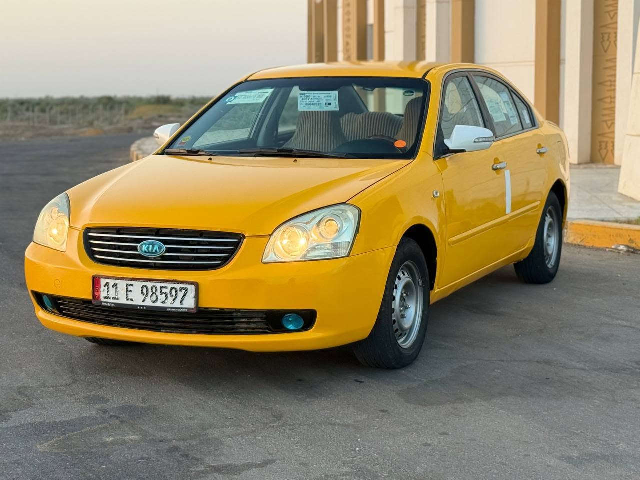 السلام عليكم. . كيه أوبتيما 2009 شكل 2008 لوتز رقم بغداد الدولي تحويل مباشر مصفره هيئه وغرامات وخط وبحث مكفوله من الضربه والتبديل والعيب الشرعي سياره جاهزه مكينه كير وحداديه تخم تاير كهربائيات كلها شغاله محرك تبريد ثلج صبغه جديده  محرك 2000 دوش.السعر ٩٢ وبيها مجال مكاني الناصريه مركز للأستفسار لأتصال رجائاً بس الشراي يتصل .. ***********
