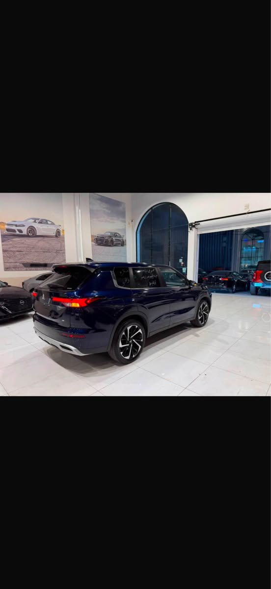 للبيع اوتلندر  2024
فول مواصفات عدا فتحه
سعر بلاش 173 ورقة $ 
صبغ باب و جاملوغ 
اللاتصال *********** دهوك, العراق
