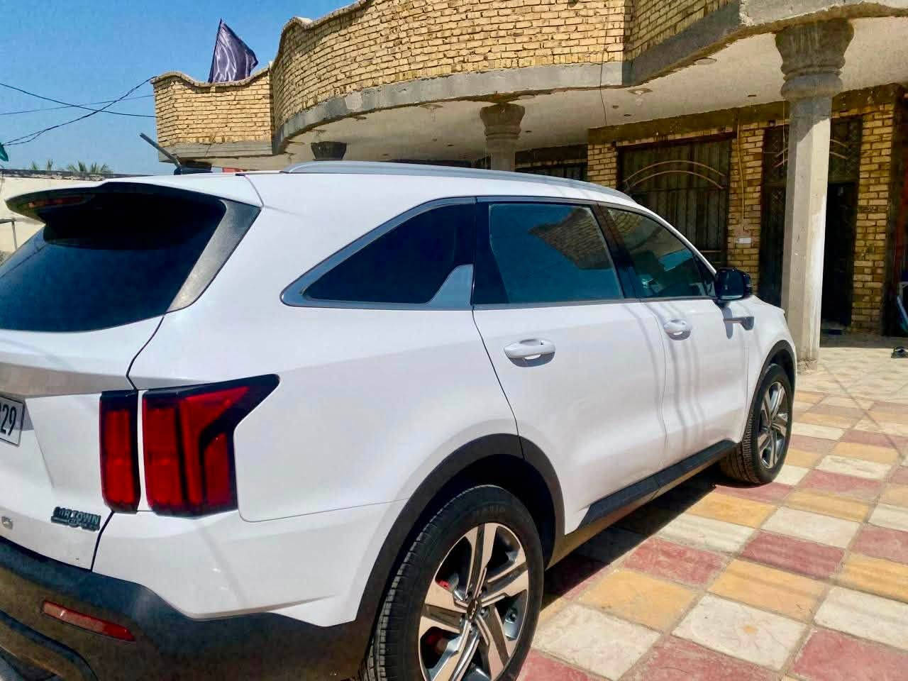 � للبيع | كيا سورينتو 2022 وارد أمريكي 🔥

📍 موديل: 2022
📍 الوارد: أمريكي
📍 المحرك: 2500 CC
📍 الفئة: نص فول
📍 الرقم: بابل (إنكليزي)
📍 الملكية: السيارة باسمي شخصيًا وجاهزة لنقل الملكية.

المواصفات:
✅ رادار أمامي (Safety Sense)
✅ مثبت سرعة
✅ 4 أنظمة قيادة (Drive Modes)
✅ كاميرا 360 درجة
✅ 7 ركاب
✅ استخدام شخصي
✅ فقط 3 قطع صبغ

🚗 السيارة نظيفة جدًا، جاهزة للفحص في أي مركز يختاره المشتري، ولا يوجد ما نخفيه.
مكان السياره الحله الحمزه الغربي 

💰 السعر: 190 وبيها مجال 
📞 للاستفسار والمشاهدة يرجى الاتصال
***********
