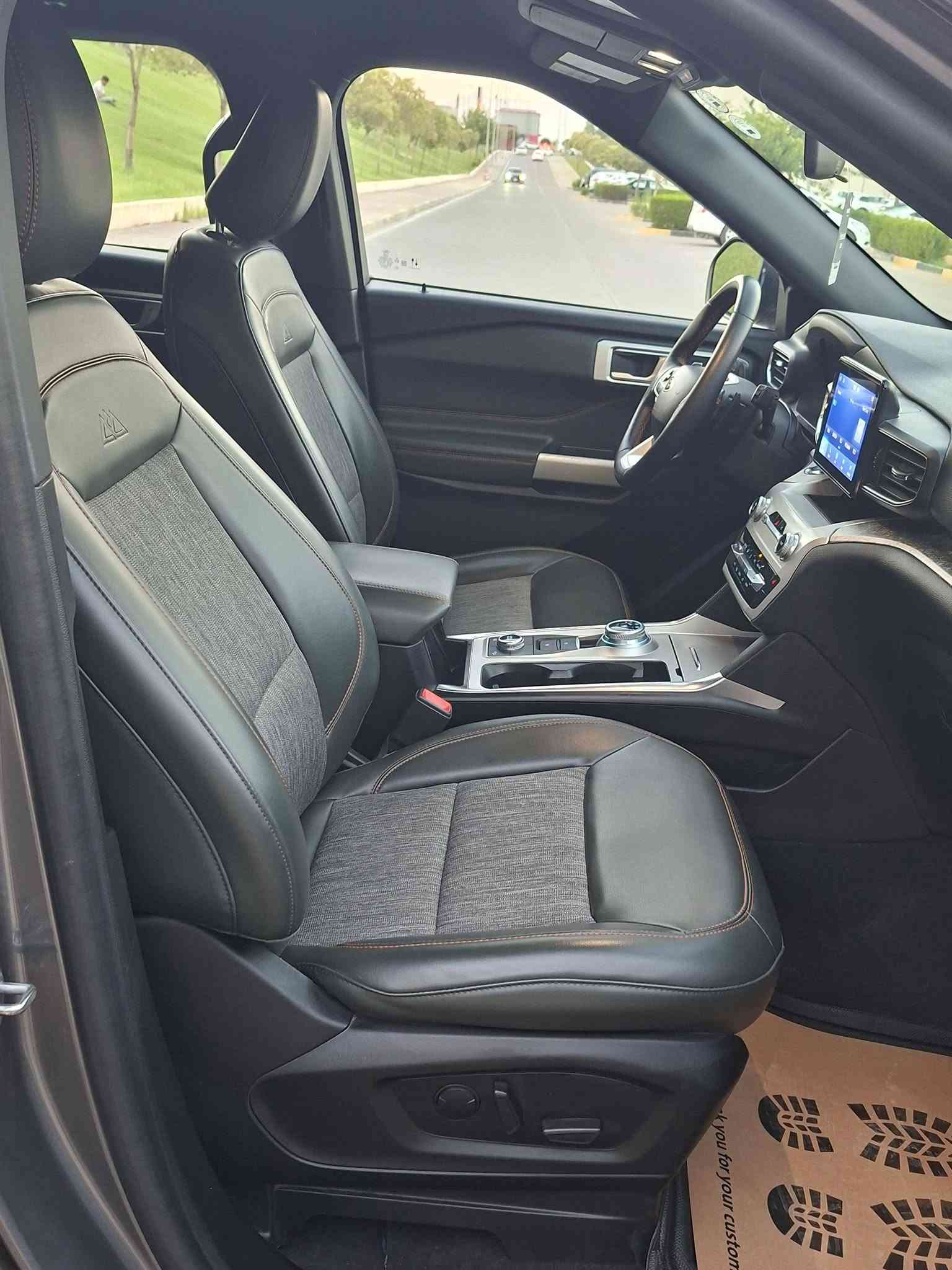 بسم الله الرحمن الرحيم
‏Ford Explorer 2022 Timberline 4WD
السياره مرقمه جاهزة هزة رقم سنوية جديد بسمي السيارة 

الموديل : 2022

اللون :  نفطي 

 العداد :  44 مايل 

السعر : 253

 حجم المحرك : 4 سلندر (2,3L تيربو )
السيارة حادثها كلش خفيف بجم كبس بدون ايرباك رقم شاصي موجود بالمنشور 

المواصفات : Timberline

دبل اكسل 4WD
بصمة تشغيل 
كاميرة امامية و خلفية( 360 )
بصمات ابواب 
كراسي جلد لون زيتوني 
كراسي امامي تدفئة 
كراسي خلفي VIP تدفئة 
صندوق كهربائي  
كشنات كهربائي 
كشنات خلفي كهربائي
كشنات تدفئة 
كشنات خلفي تدفئة 
ستيرن تدفئة 
حساسات امامي وخلفي 
تشغيل عن بعد 
بصمة ترحيب 
عدد المقاعد (7) راكب 
رادار  وحساس امامي وخلفي
كشافات 
بريك بصمة Auto stop  
دبل صالنصه
بعد هواية مواصفات السيارة حيل نضيفة جاهزة مابيها اي نقص بشرط كير محرك تبريد كهربايات كله بشرط هزة رقم سنوية  جديد بسمي السيارة مكاني سليمانية سعر253مجال للطيبين  للإستفسار اكثر اتصل ***********
