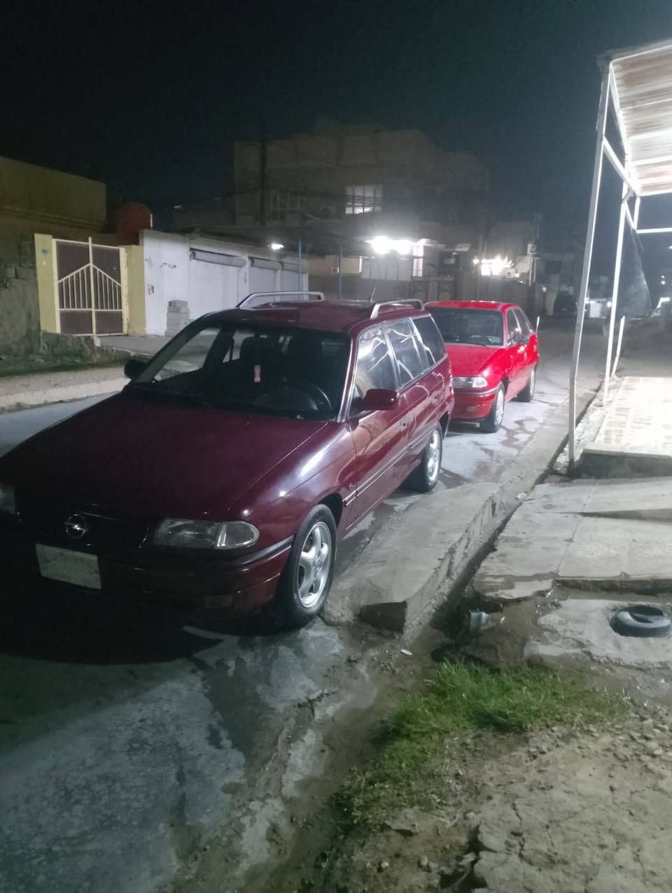 سلام عليكم للبيع اوبل استرا 93 سياره اوتماتيك حجم المحرك 1600 سياره جاهزه وجديده ربع متصرف عليهة رقم بغداد تجي وشوف العين مكانهة الموصل قفل 46 ***********        ***********
