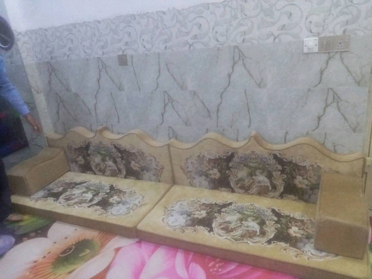 خياطة وفصال وتصليح الجلسات العربية 
العنوان كربلاء حي الصمود مقابيل الهلال الاحمر 
