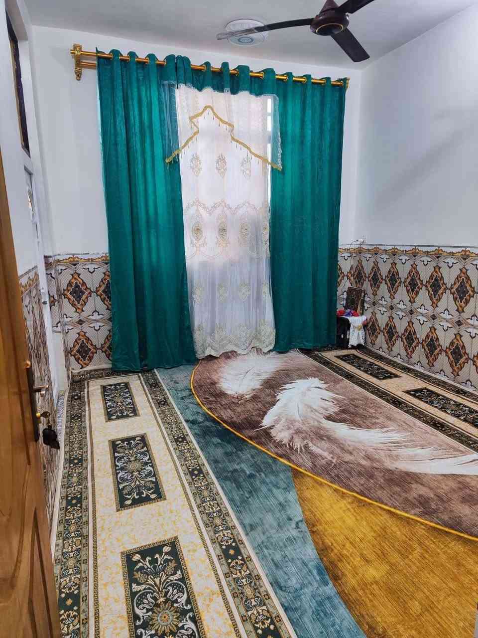 عندي بيت  الحر الصغير الكنطره مال البزل وتطلع كبل مسافه ٣٠٠متر قريب علي الشارع ثالث بيت بالفرع مساحة ٥٠متر ٣طوابق ٣نوم درجه اولي السعر ٣٥ مع مجال 
***********
*********** واتساب على الاثير  ابومحمد
