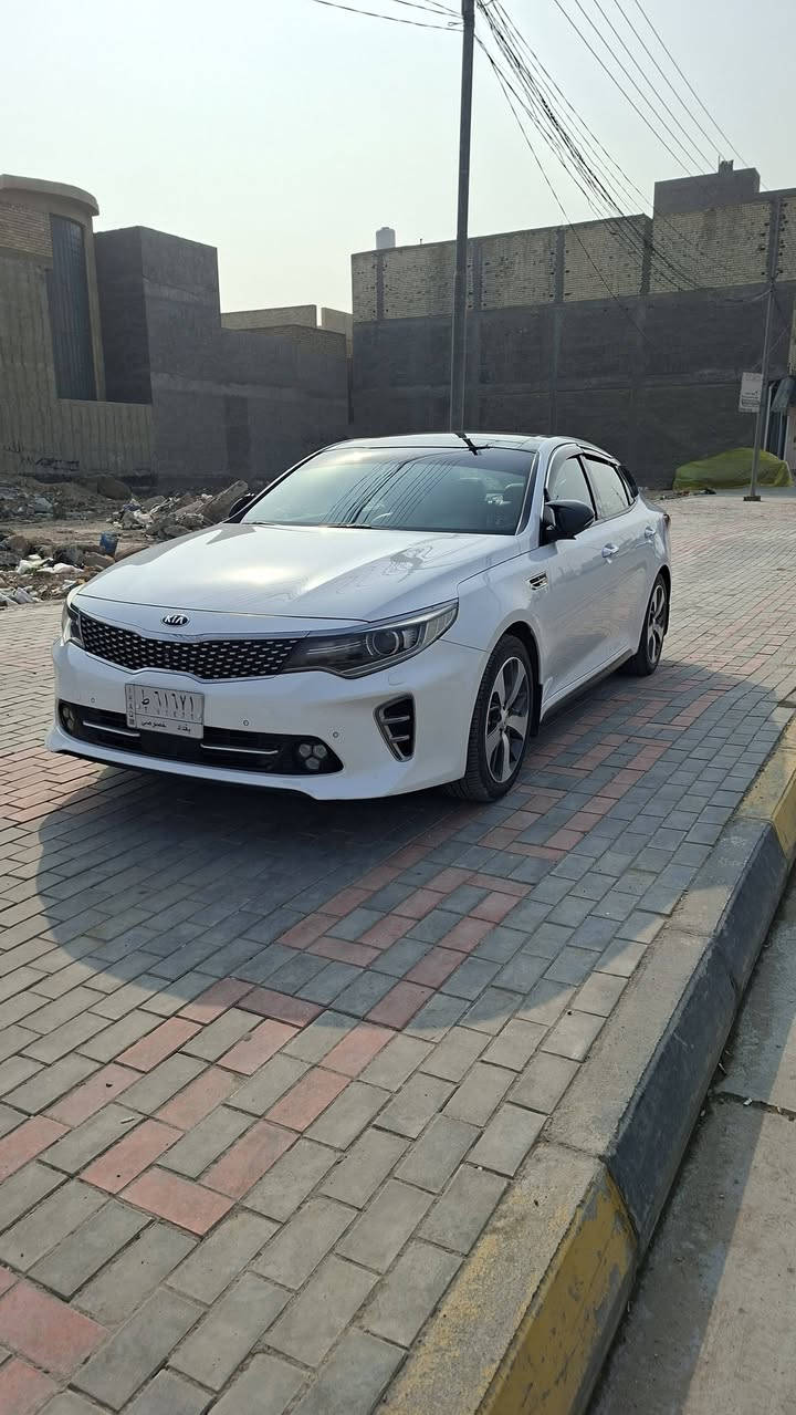 سلام عليكم كيا اوبتما جيتي لاين ١٦ خليجي مكفوله رقم بغداد ماشيه ١٠٢الف محرك ٢٤٠٠ مكان كربلاء سعر ١٦٠ بيه مجال بسيط ***********
