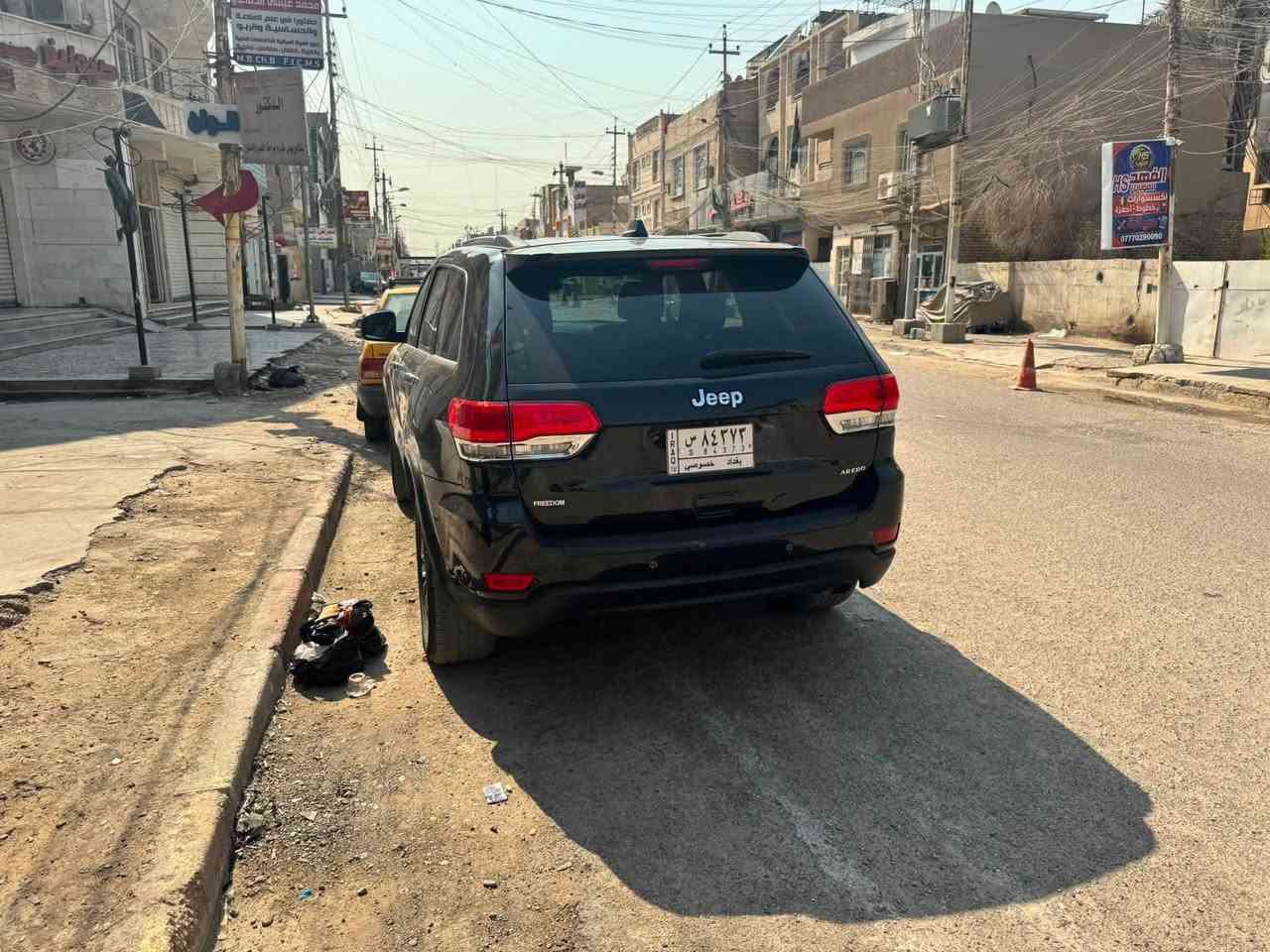 للبيع:المراوس حسب القناعه
جيب لاريدو 2018
رقم بغداد بأسمي
حادثها فقط دعاميه بدون لا لغد ولا شواصي
بيها صبغ قطعه وحده البنيد 
بدون ايرباك السياره
الصدر والحداديه كله جديد
سياره جديده وحلوه وجاهزه
مبدل بساتم 2014 
مكانها بغداد الامين الثانيه
السعر 195 
***********
