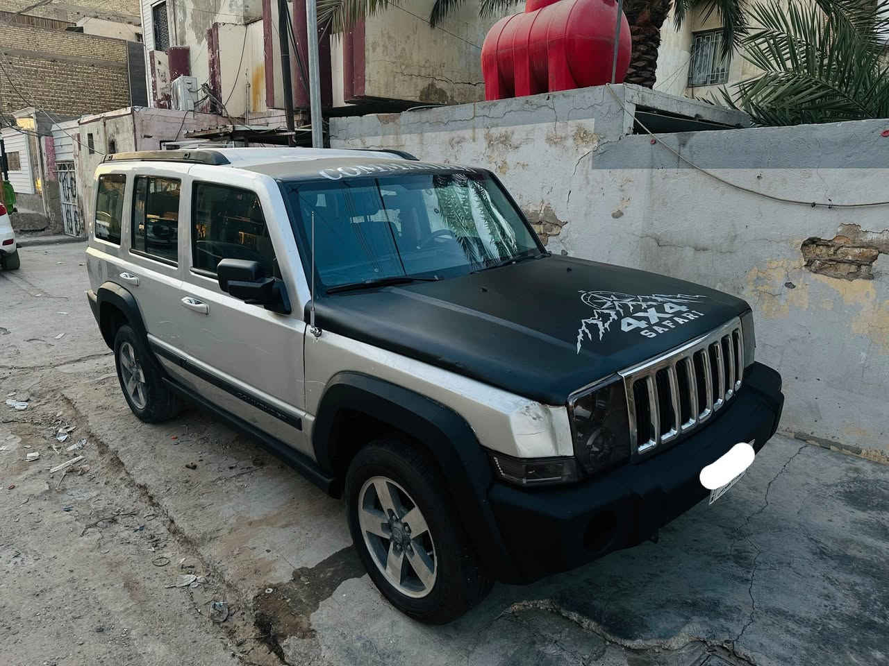 جيب كوماندر للبيع موديلها 2008 رقمها بغداد
كشرها مثل ما موضح بالصوره وداخلها هم جديد 
3 قطع تبريد 7 راكب .... يحتاجلها فقط مكينه ابيع على هذا الوضع حجمها 3700 يعني بس خلي مكينه وباقي السيارة شغاله..... السعر 53 وبيها مجال 
مكاني بغداد اتصل *********** بغداد, العراق
