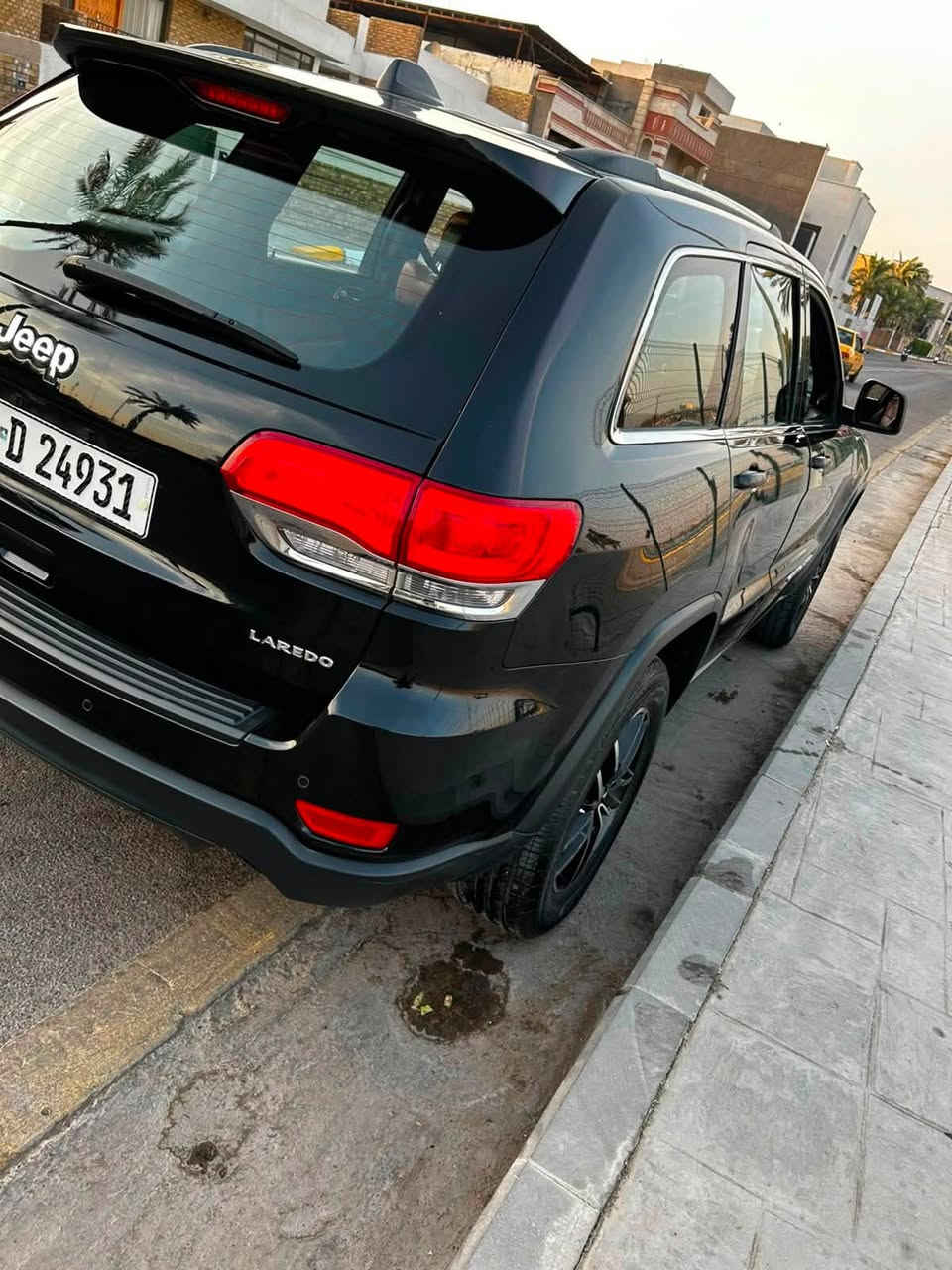 السلام عليكم للبيع
*Jeep Grand Cherokee* 2017 (للبيع) فقط 

.. ماشية 100. السيارة بأسمي بدون حادث فقط بارد بسيط جداً وصبغ مثل ما موضع بال سونار. مكاني الكاظمية رقم دولي الجديد ما بيها اي مصرف جديدة السيارة جدا 

اي استفسار اكثر 

*********** 

ما متواجد ع الفيس والواتس فقط اتصال

السعر 177 وبيها مجال بسيط
