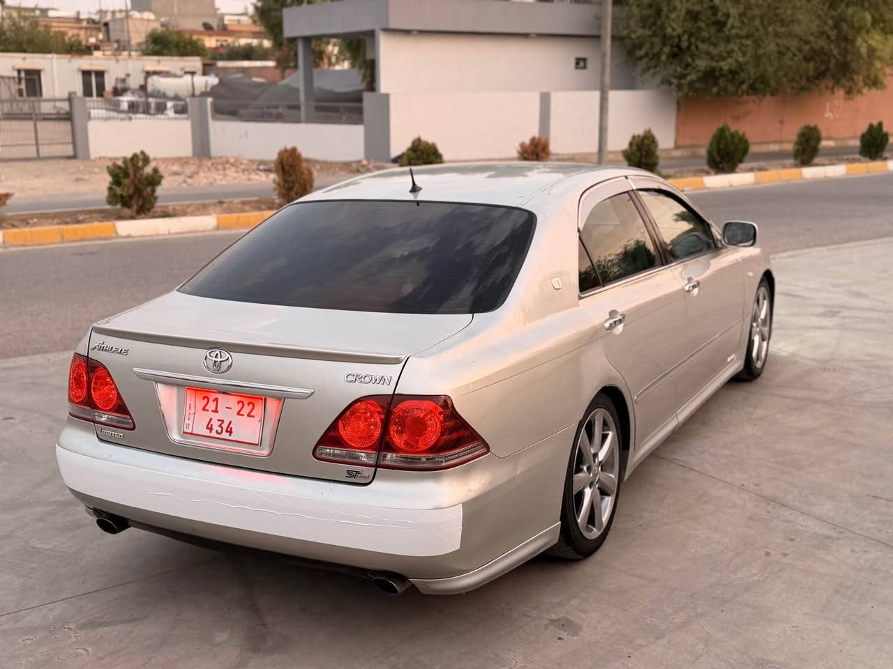 تۆیۆتا کراون شاهینە 2005 بڕاوە بڕاوە 
182سپۆڕت
کۆدی هریە بارکۆدیشی وەرگیراوە
ڕەنگی سلڤەر
قەپات مواسەفات بەس سلاید نیە
٤دوگمە
٤کوشن کارەبا
٤کوشن هیتەر
کوشن جلد لەسەر دەقی شەریکە ماوە جلدەکانی
پەردە ئیشەکا مەزبوتە
سەلاجە
ساج قاوەی زۆر جوانە
ویل دینگەی ئیستیل
لایت ناوچەی کوێر
لایت و بەگلایت کامل ئیشەکا مەزبوتە
لیدی ژێر پێیەکانی بۆ دانراوە کامل جوانکاری بۆ کراوە
ناو ڕەش
ساڵەنسای سپۆڕت سەوتێکی زۆر خۆشی هەیە
چوار دەبڵی سەوزی دایسی لەسەرە
سەقفی وەکو شوشە نەبوو مەیبە 
هەیکەلی لۆکە سەیارەکە چاڵی نییە
سەقف بۆیاخ کەڤەر گۆڕاو دەعم و لێدراوی بەشەرت✅
سەیارەکە بۆ دینار مەسرەف مەگەڕێ
کۆد و بارکۆدی هەیە سەیارەکە 
سەر دەژبول و بەرگە دەرگا و کوشنرکانی سفرە زۆر جوانە
تاقانەی جوانیە سەیارەکە ماشااللەی ئەوێ لە قوەتی خۆی بێزارە هەموو گیانی ئیشەکا بەشەر کامل مەسرەفە هی ماڵە سەیارەکە
هیچی ناوێ بەس سایەقێکی ئەوێ و تەواو بۆ دینار مەسرەف مەگەرێ
هەموو شتێکم نوسیوە موشتەری تەلەفۆنکە

سعر:٥٢گەلا و مەجالێکی برایانە

***********
ڤایبەر و وەتس ئەپی لەسەرە

شوێن:چەمچەماڵ شمشمل, السليمانية
