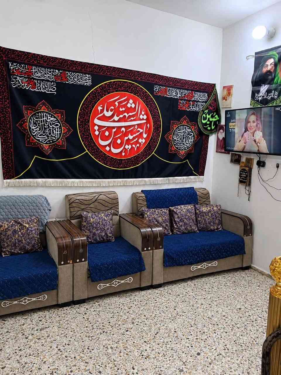 بيت للبيع صرف طابو مساحه ٧٧ بناء بلوك يحتوي على غرفتين وصالة
وصحيات داخلي العنوان حي الربيع الولايه مقابيل الساحه مال شيخ محمد النعماني قريب على أسواق حجي خيون
سعره ٨٥ قابل للتفاوض رقم التواصل ***********
