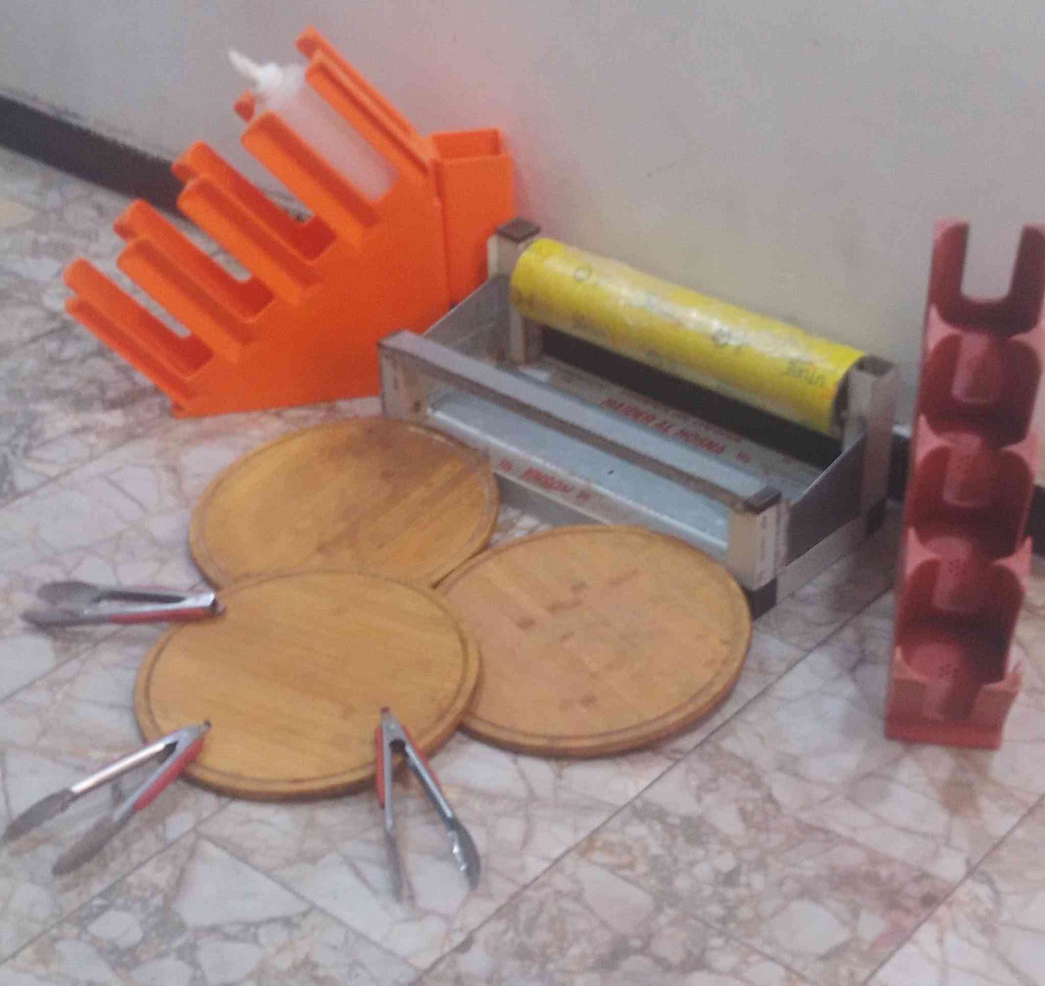 غراض مطعم نظيفات جدا...للبيع 
سعرهن كلهن ب  ٤٥  الف
بغداد الشعب ***********
للاستفسار اتصال واتساب أو رصيد...
اتصال فقط...لايوجد توصيل
