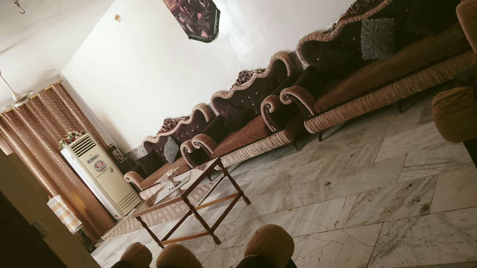 دار للإيجار
المساحه200 متر
طابقين
الاجار400 قفل
الدلاليه50
تواصل واتساب *********** 
  العنوان
 خلف سيد جميل منطقه هادئ ومقابيله ساحه وكل شي متوفر بيهه وعلى شارع وتبليط وكليته الخدمات متوفر والبيت نضيف درجه ثانيه الطباق الاول بي 3 غرف كبار وغرفه منهم سويت مع صاله 6 في 4 مع مطبخ 5 في 4 مع استقبال 8 في 4 حمام داخلي وصحيات داخلي وخارجي وطارمه وطباق ثاني صاله مفتوحه على قياس الجوه مع مشتمل يحتوي على غرفه 8 أمتار وصحيات ومطبخ 4في 5 والمشتمل بناء جديدوالبيت نضيف جدا نضيف
