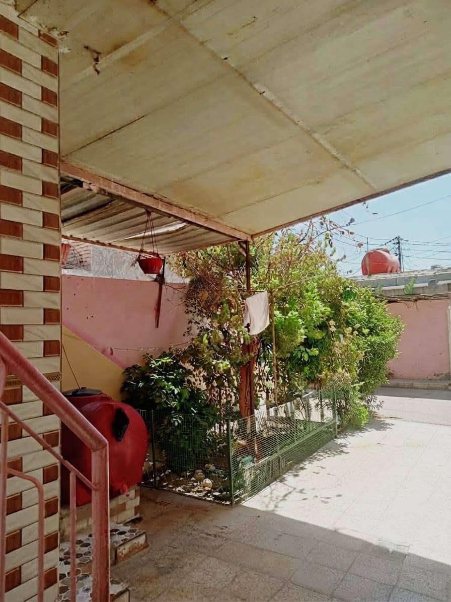 السلام عليكم بيت بحي الرحمه اول شارع يم البوابه مساحته240
اريده رهينه او بيع مستعجل
بي4غرف واستقبال جبير وصاله جبيره
ومطبخ حار وبارد
ومغاسل داخليه و خارجيه
 وساحه بيت 
بيت نضيف
واول شارع يم البوابه بشارع الرسول الأعظم
‏‪***********‬‏ عالخط 

واتساب +964 775 903 1312

