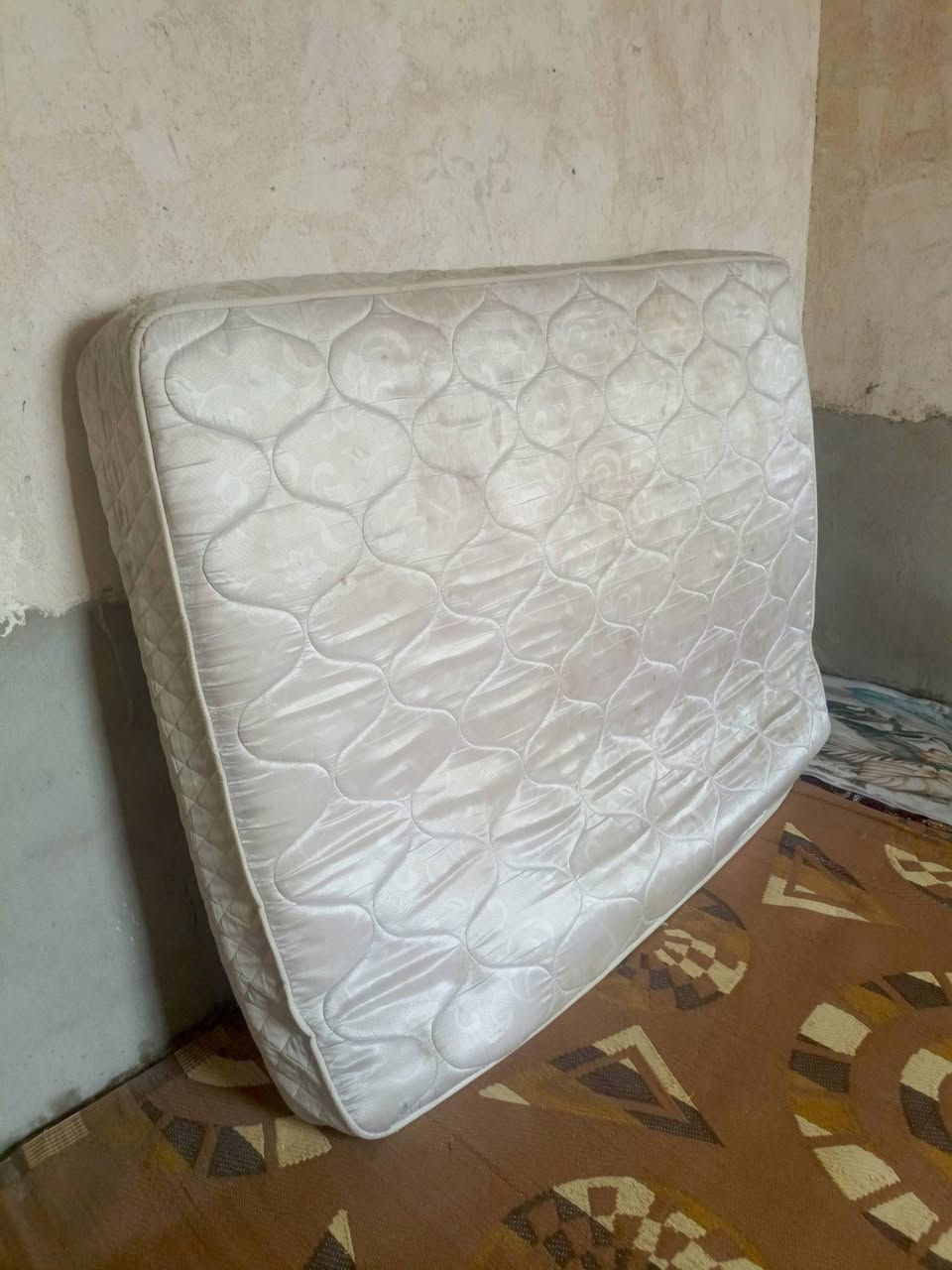 السلام عليكم سبلت نظيف اخو الجديد نوعيه تو سوت طنين دوشك سبرنك ضغط عالي بيع مستعجل وهذا***********
