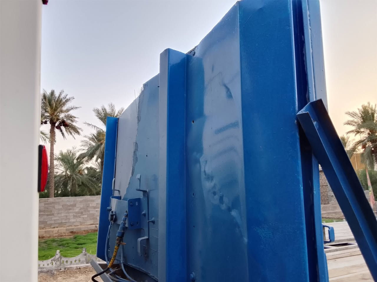 سلام عليكم
للبيع عربانه اوربيه مطبخ ثلاجه كهربائيات ثالث تعليك تايرات جدد فقط تكه بلتعليك تعبانه تخم جوبلس لاكسر ولافطر دنكير مدور بريك مابيه المكان واسط 
السعر 30 وبيه مجال الاستفسار ***********
