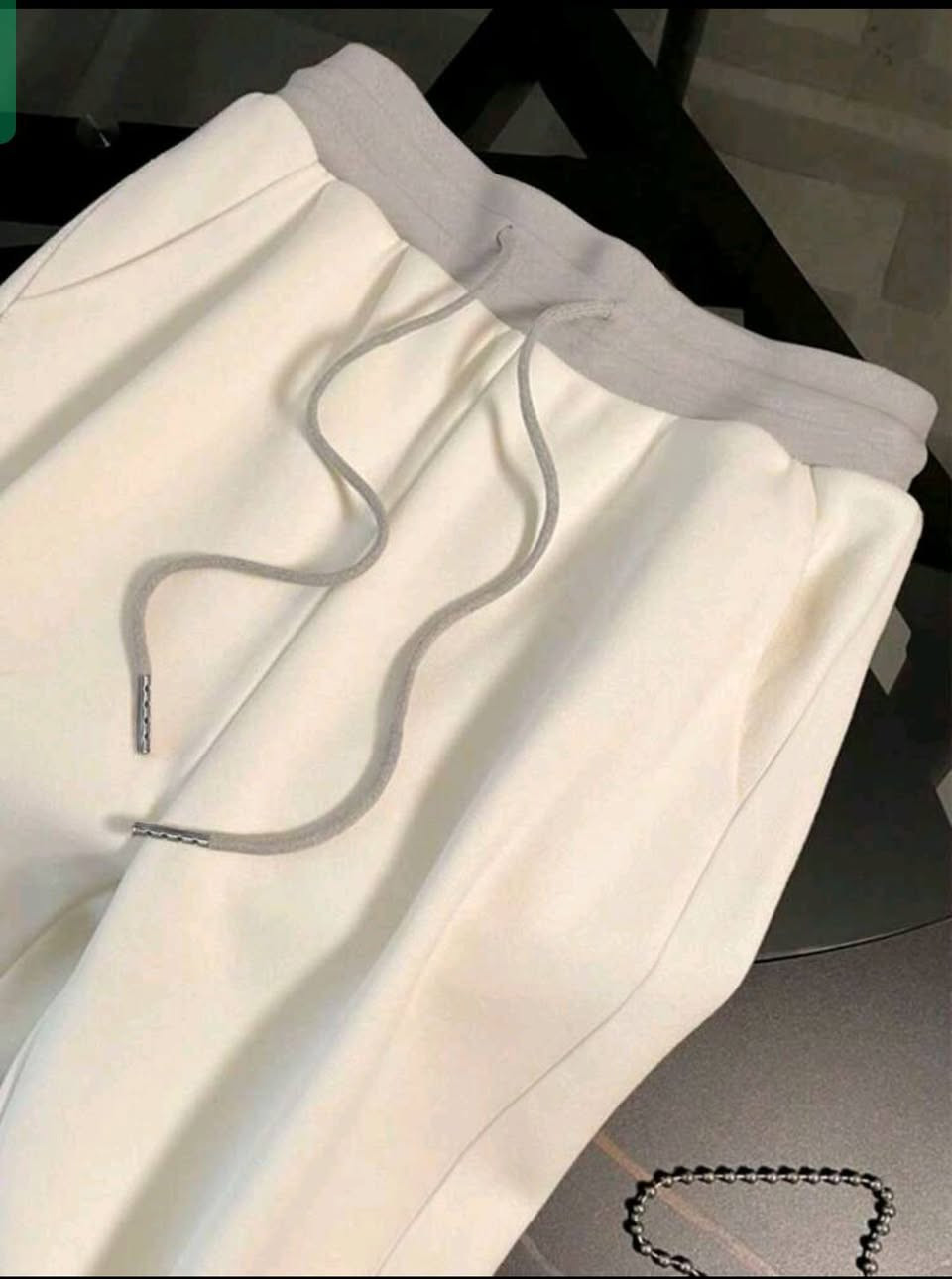 سوت الخامه ولا غلطه سعره بالموقع 49$ يمي بس ب 20 قياسه XL والي يحبون الهاف عادي يلبس L الي يريده يدخل خاص او يتواصل ع هذا الرقم *********** 💕

