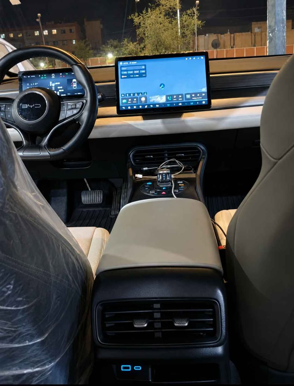 سلام عليكم 
BYD SEAL 05 2025
ماشية 18
الضرر: طخة في الباب الامامي فقط
السعر:23.500.000 د.ع
العنوان:كرادة 
*********** بغداد, العراق
