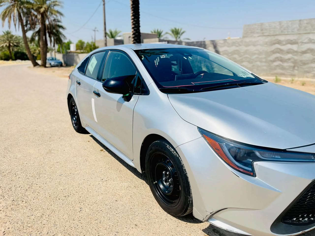 السلام عليكم
للبيع سياره كورلا موديل 2020 

رقم بغداد 

محرك 2000 مكفول لا تنقيص ولا تبخير  

تبريد ثلج 

تخم تاير جديد 

سياره حلوه خير من الله جاهزه 

سياره بيه قطعتين صبغ بدون دواخل ولا تبديل 

مكان السياره واسط النعمانيه 
الاستفسار الاتصال على الرقم التالي 

***********
