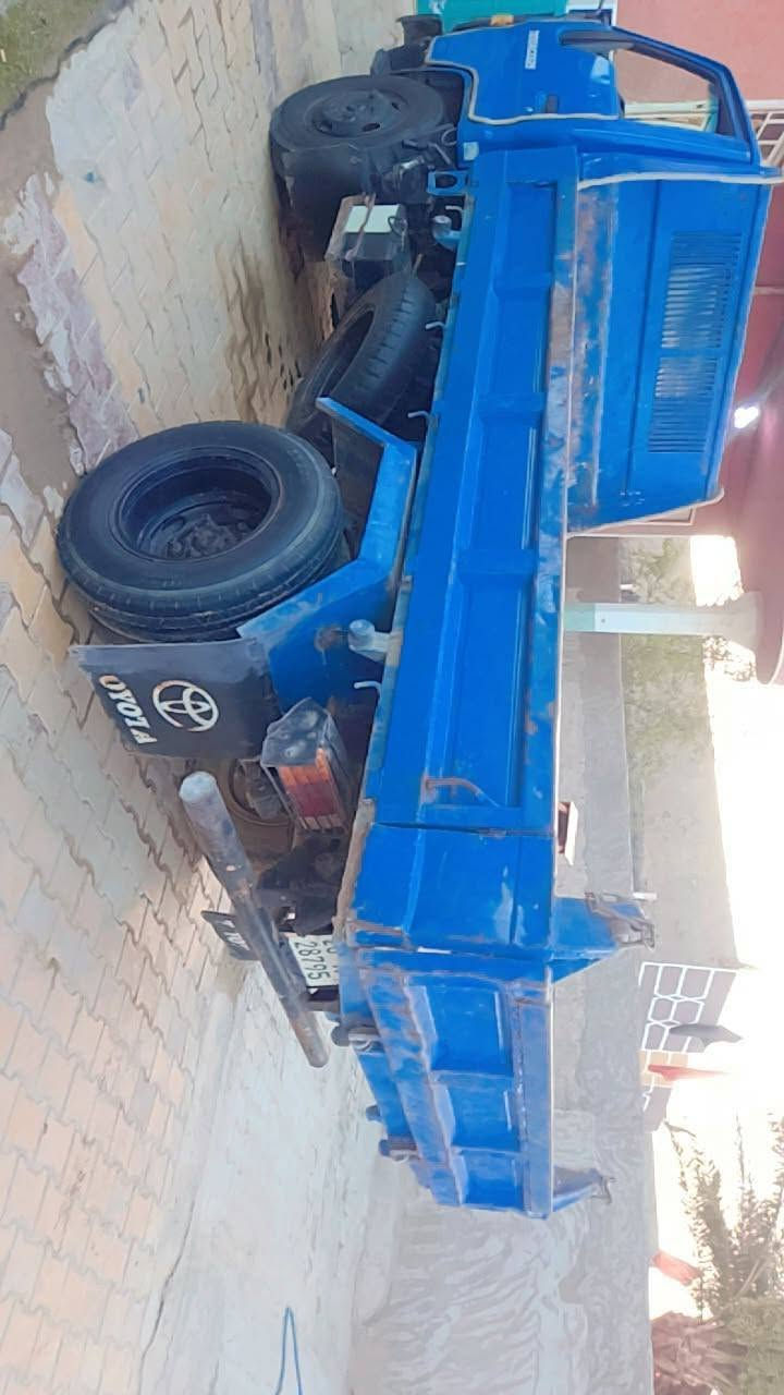 تيوته البيع سياره نضيفه ***********
