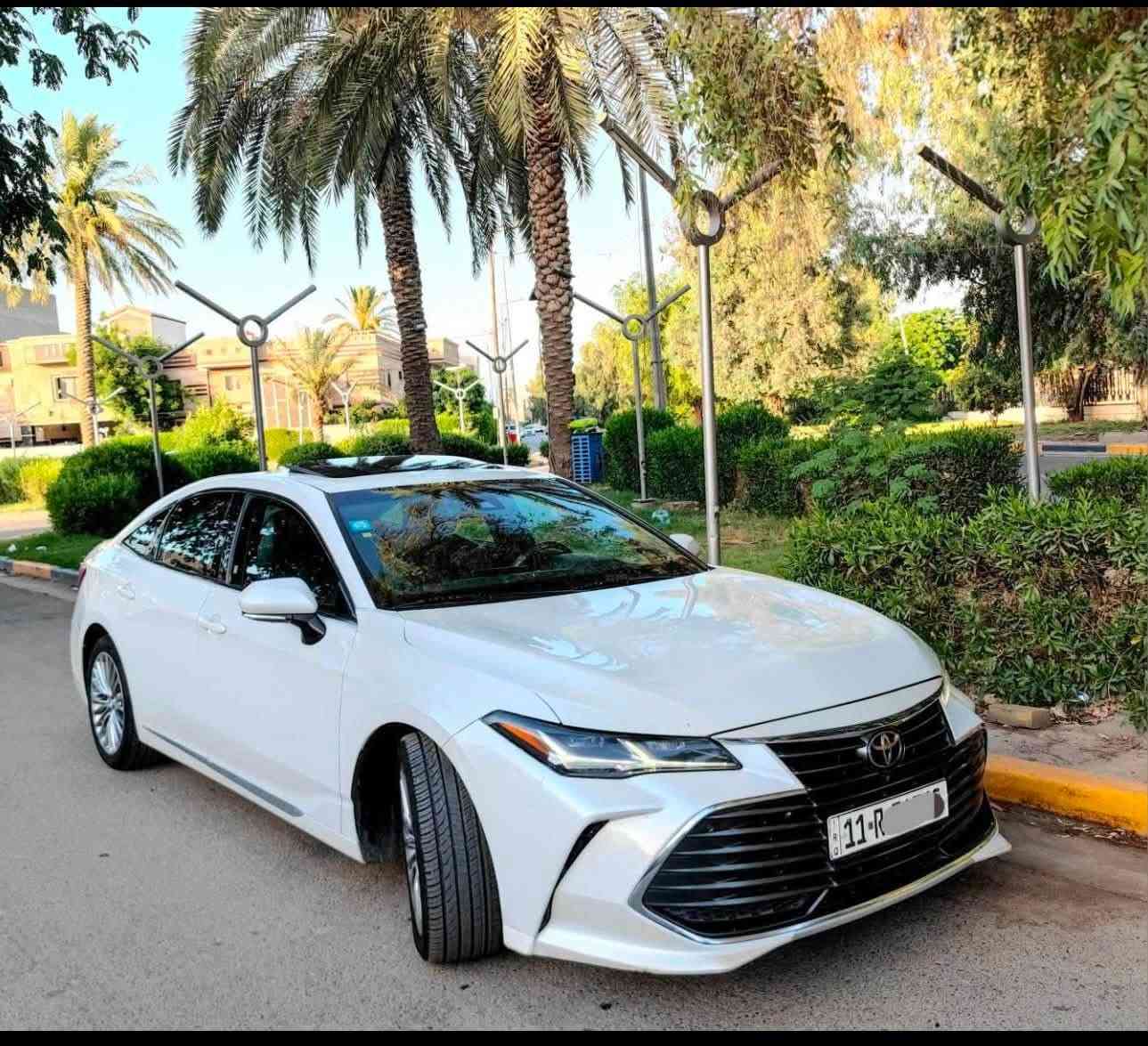 سلام عليكم اخوان عندي افالون 2019 لمتد فول مواصفات كندي مكفولة من الضرر والصبغ والبارد كفاله عامه شرط وتقرير كار فاكس السياره رقم بغداد باسمي وتحويل مباشر ماشيه95 الف اخوان السياره جديده جدا جدا والصورتحكم وتوه مسوي ادامه كامله كير ومكينه وسعرها 258 واي استفسار هذا رقمي ***********اتصال 
***********واتساب 
مكان السياره البصره الزبير
مواصفاته
محرك 6 سلندر 3500
سلايد
كشنات جلد
اربع كامرات
بصمه
تدفئه وتبريد كشنات
سستم صوت JBL
داتا شو
رادار امامي
رادارات جانبيه
شاحن واير ليس
كشنات وستيرن كهرباء + خزن ميموري
انظمة قياده متعددة
هاندبريك بصمه
لايت زنون
