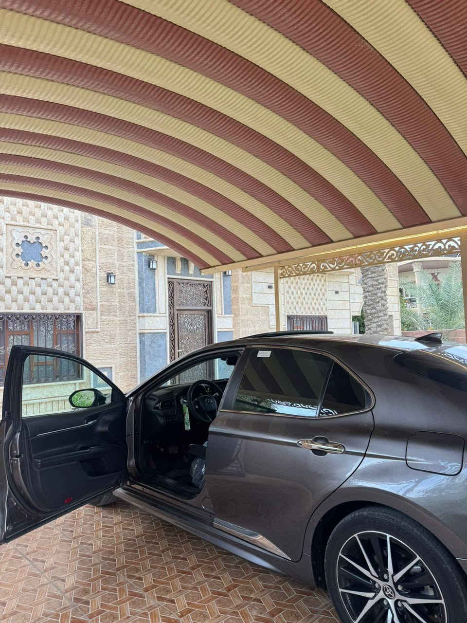 بسم الله الرحمن الرحيم
والصلاة والسلام على رسول الله

للبيع او المراوس

كامري  موديل 2023

فئة SE بلاص فول مواصفات

رادار امامي خلفي نقطة عمياء 

بصمة

فتحة

تحكمات ستيرن

كشن جلد

السعر 200 وبيها مجال

السيارة جديدة ماشاءالله

وشرط التحويل ثاني يوم

الموقع: صلاح الدين تكريت قظاء العلم

رقم الهاتف _ ***********

والف هلا بل شراي
