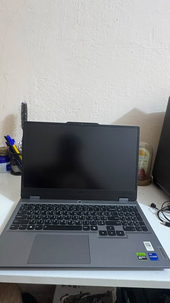 للبيع لابتوب Lenovo LOQ Gaming 🔥
🔹 المعالج: Intel Core i7-13650HX
🔹 الرام: 16GB DDR5
🔹 التخزين: 1TB SSD
🔹 كارت الشاشة: RTX 3050 6GB
🔹 الشاشة: 15.6” FHD – 144Hz IPS
🔹 كيبورد بإضاءة خلفية
🔹 Windows 11
🔹 الجهاز نظيف واستعمال شخصي

💰 السعر: [مليون ومية] قابل للتفاوض 
📍 المكان: العمارة – ميسان
📩 للتواصل: ***********

ملاحظة: عندي الفاتورة الأصلية، والجهاز مشتري من شركة سما الشارقة بتاريخ 30/9/2025

نص مكتوب في الصور:
- شركة سما الشارقة للتجارة الكومبيوتر والأجهزة الالكترونية المحدودة شارع سلطان مظفر - مقابل شركة كانون- اربيل- العراق SAMA AL-SHARIQA COMPANY For Trading Computers And Electronic Equipment LTD. Address: Iraq-Erbil Sultan Muzaftar Street - opposite Canon company آجل فاتورة مبيعات الزبون : السيد عبدالله محمد المحترم الموبايل : *********** العنوان : رقم الفاتورة : 6396 التاريخ : 2025/09/30 الملاحظات : الضمان ٦ اشهر صيانة والبطارية اسبوع // ميسان-العمارة-قرب صحة الطلاب Item Description QTY P.N Price Amount 1 Lenovo LOQ 15IRX9 Gaming / i7-13650HX / 16GB-DDR5 / 1TB-SSD 6GB-RTX3050 / Backlit-KB/15.6-inch IPS FHD 144Hz/ WIN11 / Luna Grey / ENG 1 83DV001NVK IQD 1,690,000 IQD 1,690,000 2 sticker win11 pro 1 IQD 100 IQD 100 3 Meetion Gaming Mouse MT-CM21 Chromatic RGB Circulation Backlit 1 IQD 95,000 IQD 95,000 4 Bag Lenovo B210 BackPack 15.6-inch Black 1 IQD 35,000 IQD 35,000 4