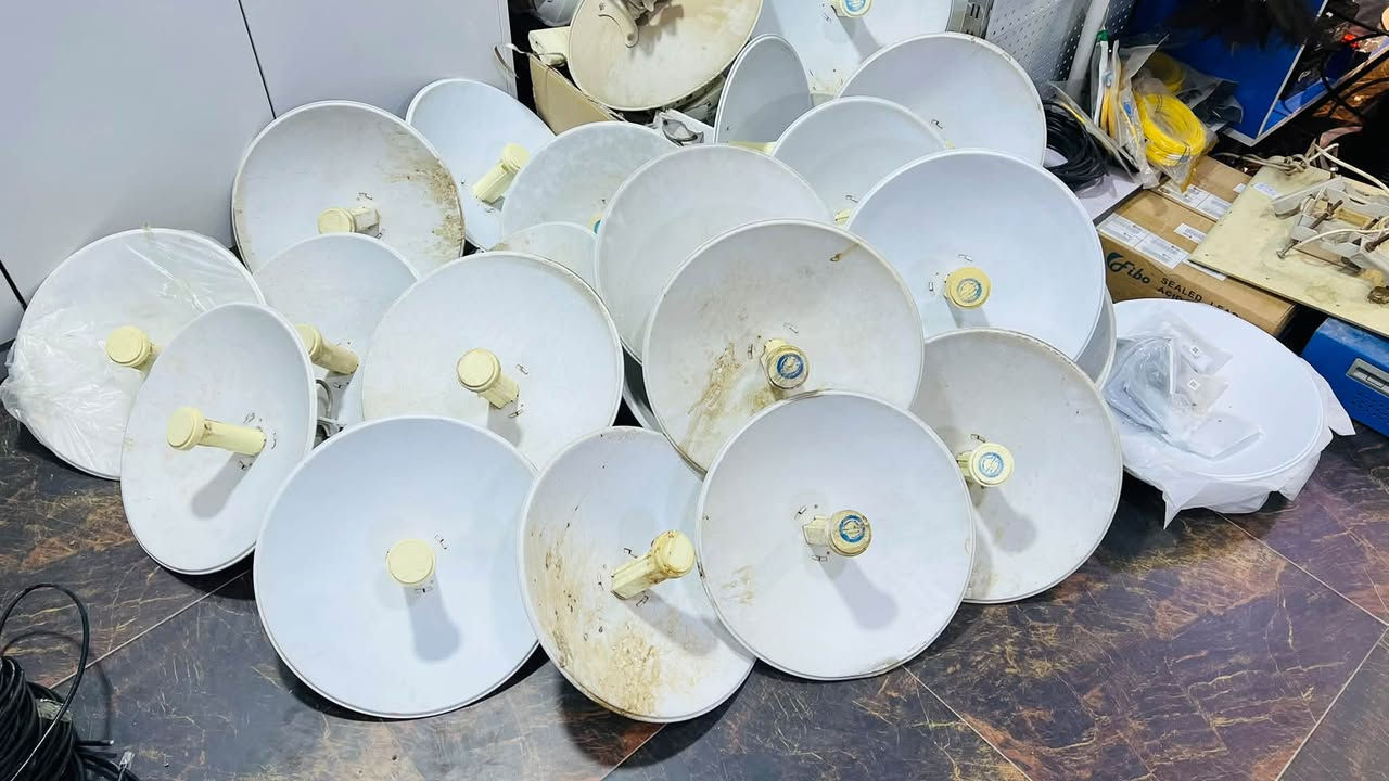 متوفر مستخدم
5009 نظيف مع sfp مع محولة اصلية 
مايكروتك 951
مايكروتك ٩١٢
بور بيم جملة 

الضمان / ٣ ايام من تاريخ الشراء 
يمكنك استبدال الطلب او ارجاعه حسب رغبتك 
🚗 التوصيل / كل محافظات العراق
🛒 الحجز / واتساب *********** 

العنوان/ حلة شارع اربعين مجاور لحوم ابو ضي/مقابل فاملي سنتر
