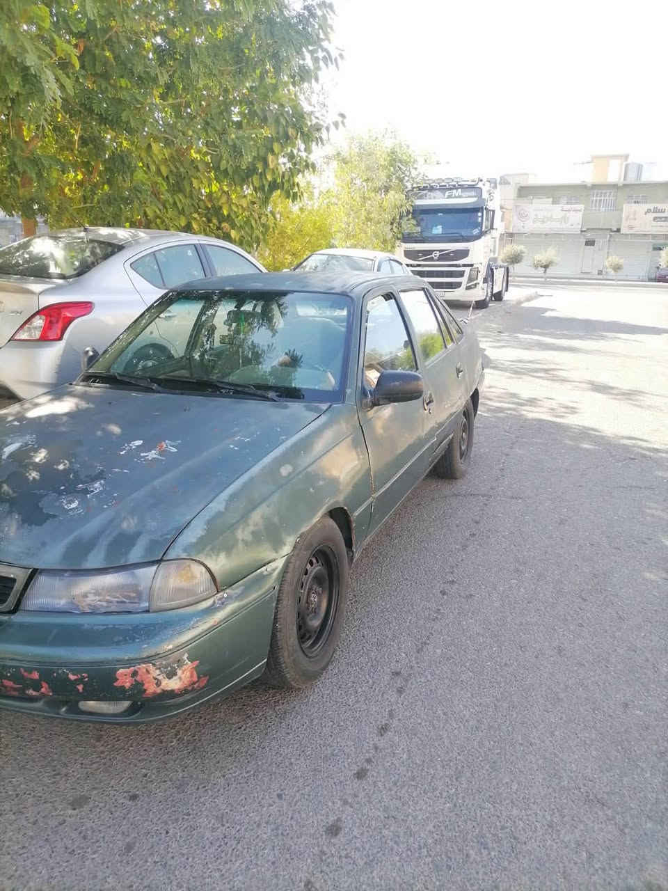 سلام عليكم للبيع او مراوسه ويه تكسي دايو سلو موديل 1996 رقم دياله بسمي سنويه لغيه 2032 هزه جديد شرط تحويل وكاله صدر امامي خلفي جديد تخم تايرات جديد كهربايات كله شغال تبريد بس نقص كمريسر كير محرك شرط سياره جاهزه بس يحتاج صبغ سعره 28 بي مجال قليل رقمي *********** او ***********
