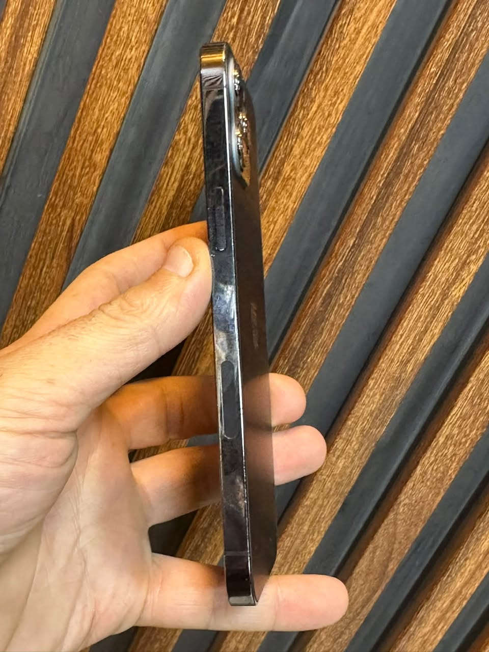 سلام عليكم
12بروماكس مبدل فقط شاشه 

وبيه فطر بل كلاس الجهاز نظيف مابي عطل

فيس ايدي✅ سماعات ✅ اتصال ✅نت 

ذاكره256 بطاريه 90  سعره280 

مكان الدوره بغداد لايوجد توصيل 

تجي تفحص وتاخذ

نص مكتوب في الصور:
- ٧:٥٤
- حول
- < iPhone
- الاسم
- < 26.6.2
- إصدار iOS
- iPhone 12 Pro Max
- اسم الطراز
- MG9F3LL/A
- رقم الطراز
- F2LDP7YD0D43
- الرقم التسلسلي
- سجل تاريخ القطع والخدمة
- الأغاني
- الفيديوهات
- الصور
- ٢٥٦ غ.ب.
- السعة
- ٢٣٨,٦٢ غ.ب.
- متوفرة
- 90:81:58:47:09:B8
- عنوان Wi-Fi
- القطع والخدمة
- تجمع Apple سجل تاريخ القطع والخدمة، وهذا السجل يعرض معلومات عن هذا الـ iPhone وحالته وتفاصيل إصلاحه. معرفة المزيد...
- يتوفر تكوين
- الشاشة
- تم اكتشاف شاشة جديدة. يرجى إعادة التشغيل لتكوين الشاشة الجديدة لهذا الـ iPhone. معرفة المزيد...
- إعادة التشغيل والانتهاء من الإصلاح