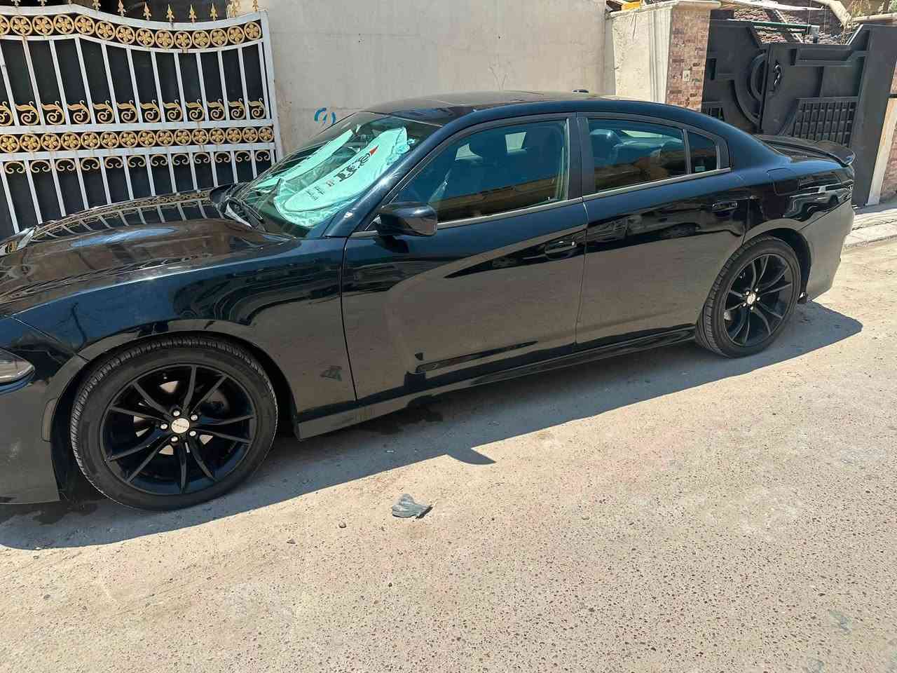 السلام عليكم 
جارجر SXT فول مواصفات وارد امريكي 2020 أسود باسمي اربيل ماشية 89 الف ميل على ايدي بدون ايرباك حادث جانبي فتحه كراسي كهرباء بصمه يدات بصمه تشغيل عن بعد جلد شاشة وسط تحكمات استيرن محرك 3600 الكير 8 نمر تخم تاير جديد باتري جديد تبريد ثلج امامي وخلفي كراسي تدفئة وتبريد امامي وخلفي  استيرن تدفئة ويل كب 20 اسبير منازل لحد الان حساس خلفي كامره دواره بصمات اثنين وياها الاتصال على أرقامي ***********
***********
