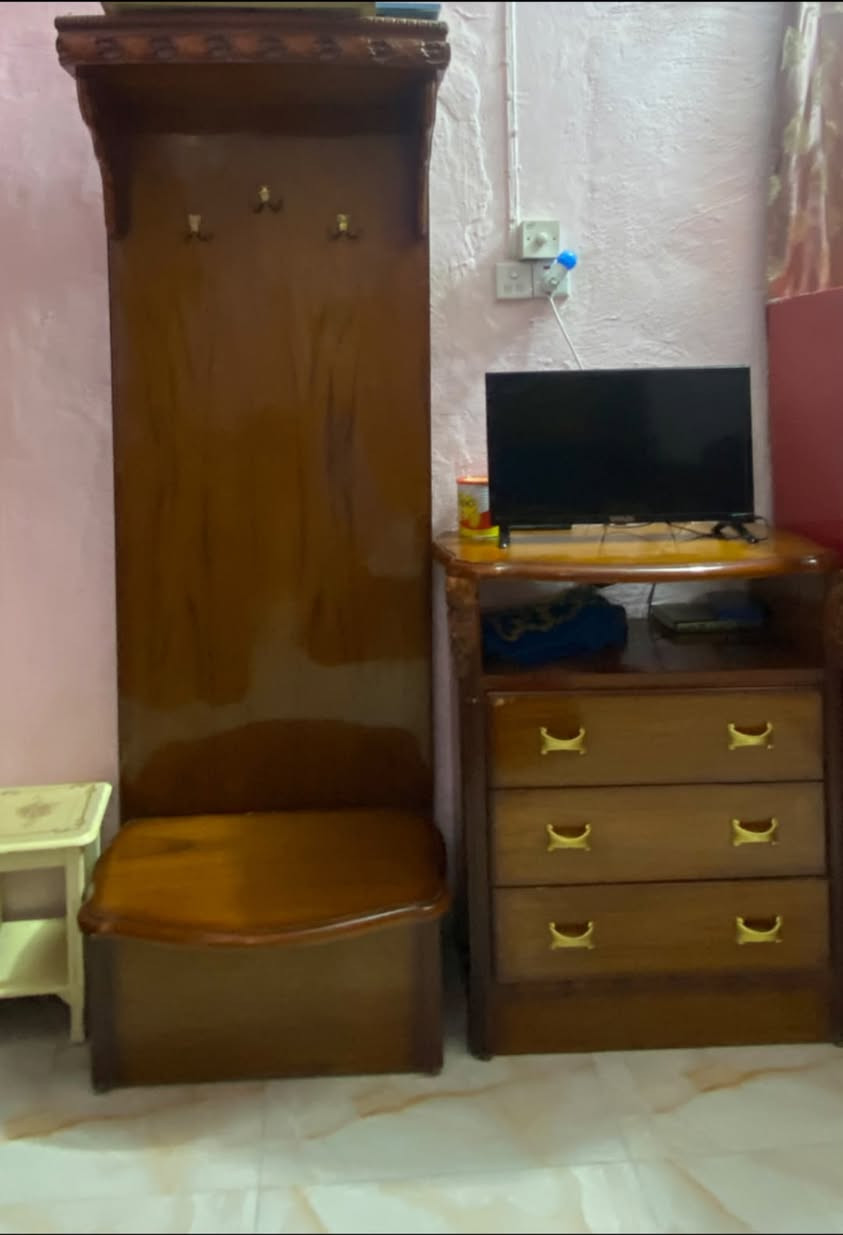 السلام عليكم غرفه نجاره عراقيه الاستفسار الاتصال على الرقم ***********

