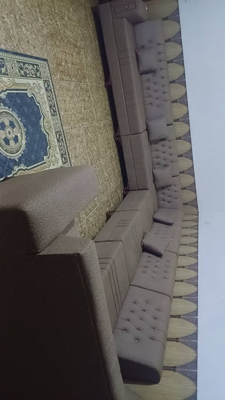 تخم ديوان 15 مقعد توصا مو سوكي متانه قماش قوي سفنج منازل تصميم حديث كلفنه مليون وربع
 نبيع 750وبي مجال 
***********
