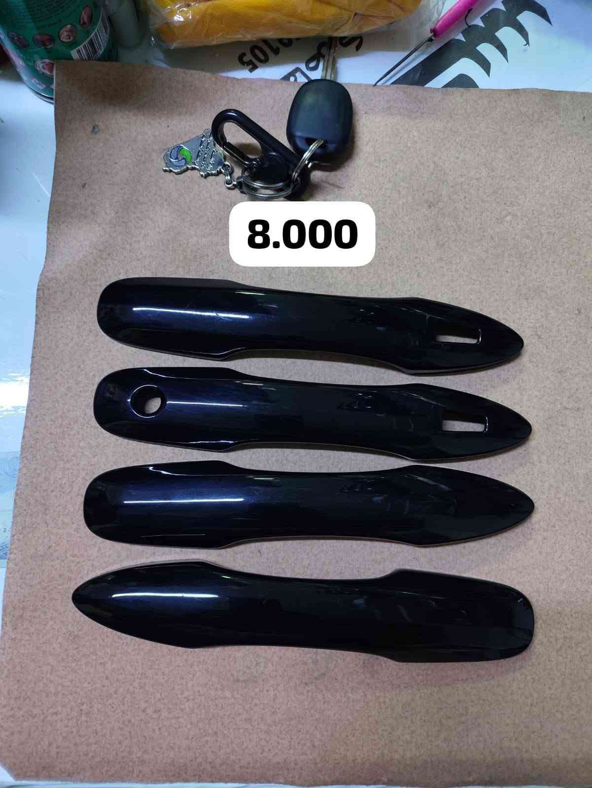 غراض كورله للبيع يرهمن من مديل 20 لل24مستخدمات سنه  بس نضيفات كلش  شراي يتصل  ما جاوب  رسايل *********** كركوك, العراق

نص مكتوب في الصور:
- سعر 10.000
- سعر 30,000
- 15,000
- جناح جامه خلفيه 20,000
- 18.000
- 8.000
- 10.000
- معه قبق البانزين
- 55,000
- جناح كورله ساز اصلي