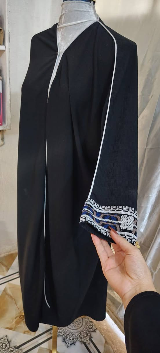اخوان من اليوم بث مباشر على التيك توك الساعه بل (9) مساء كل يوم ( أمزون سيف ) يوزر التيك توك ظيفوني (sff._0)***********/*********** السعر 5000 دينار
