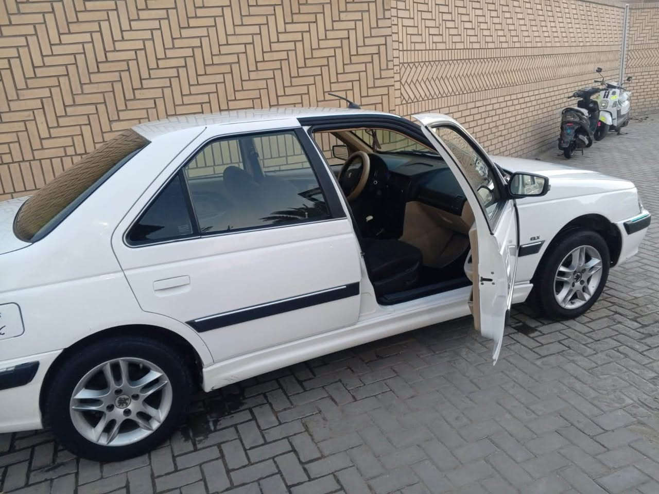 بيجو بارص مديل 23 اسياره كفاله بارد بنيد فقط اسعر70وبيه مجال قليل العنوان البصره رقم الهاتف***********
