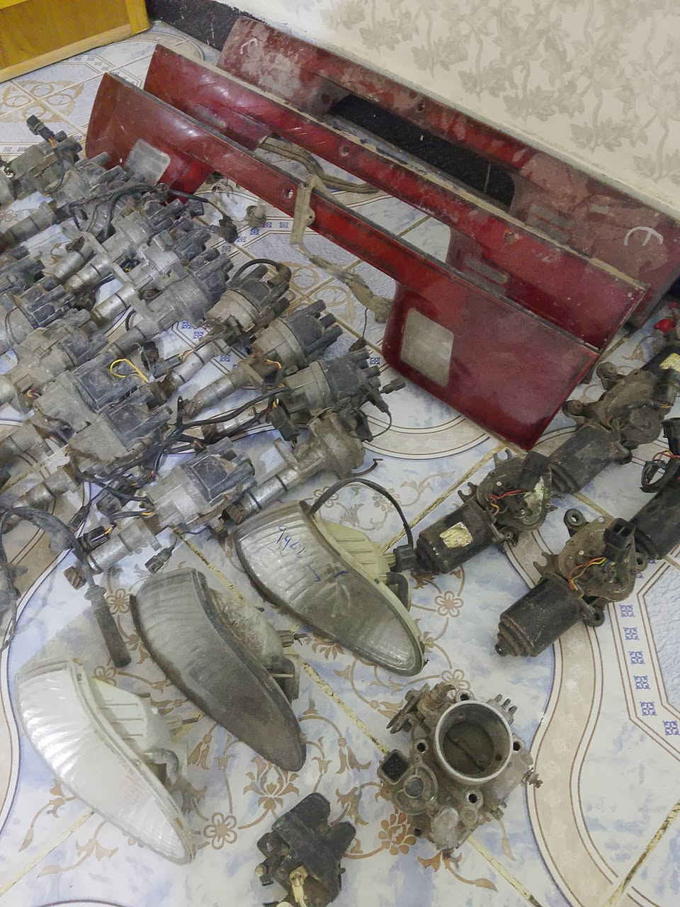 شلع ابيعهن كلهن سعرالقطعه 10الاف مفردمابيع ***********
