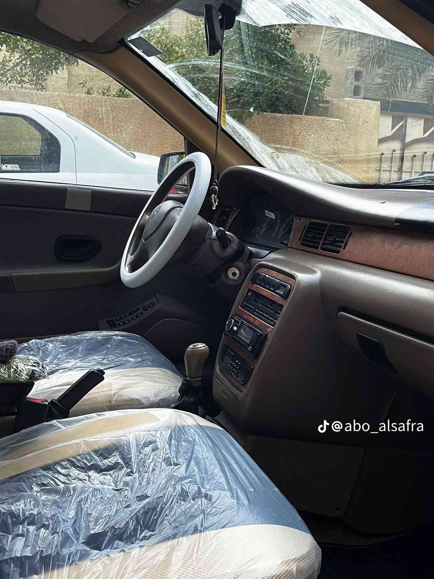 سمندموديل 10السيارة خير من الله بيها قطعه صبغ سعرها 40وبيها مجال بسمي ثاني يوم احولك***********

نص مكتوب في الصور:
- @abo_alsafra