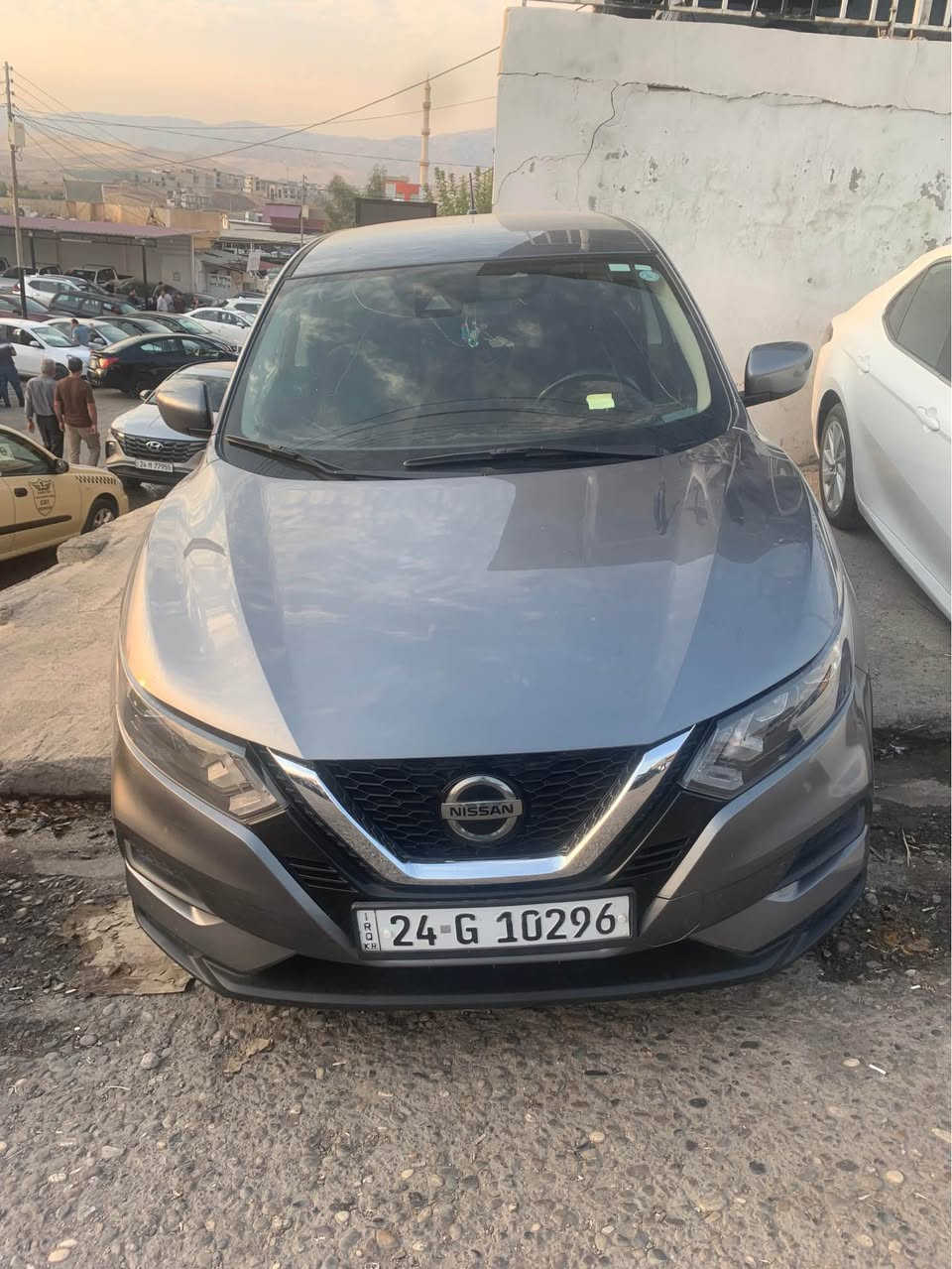 Nissan rough 2020 
موصفات s بئ سبوخ رە قە مو سە نە وی جدیدە (موصفات:دە بل کئر کئر عادی و کئر اوتوماتیک تحدید سورعە ٣موۆدی لئخورین -ایکوـ نورمال ـ سبورت..راداری بئشەوەو دواوە. راداری خە تی جادە ) 
موبایل:(***********) 
موبایل:(***********) اكر, نينوى
