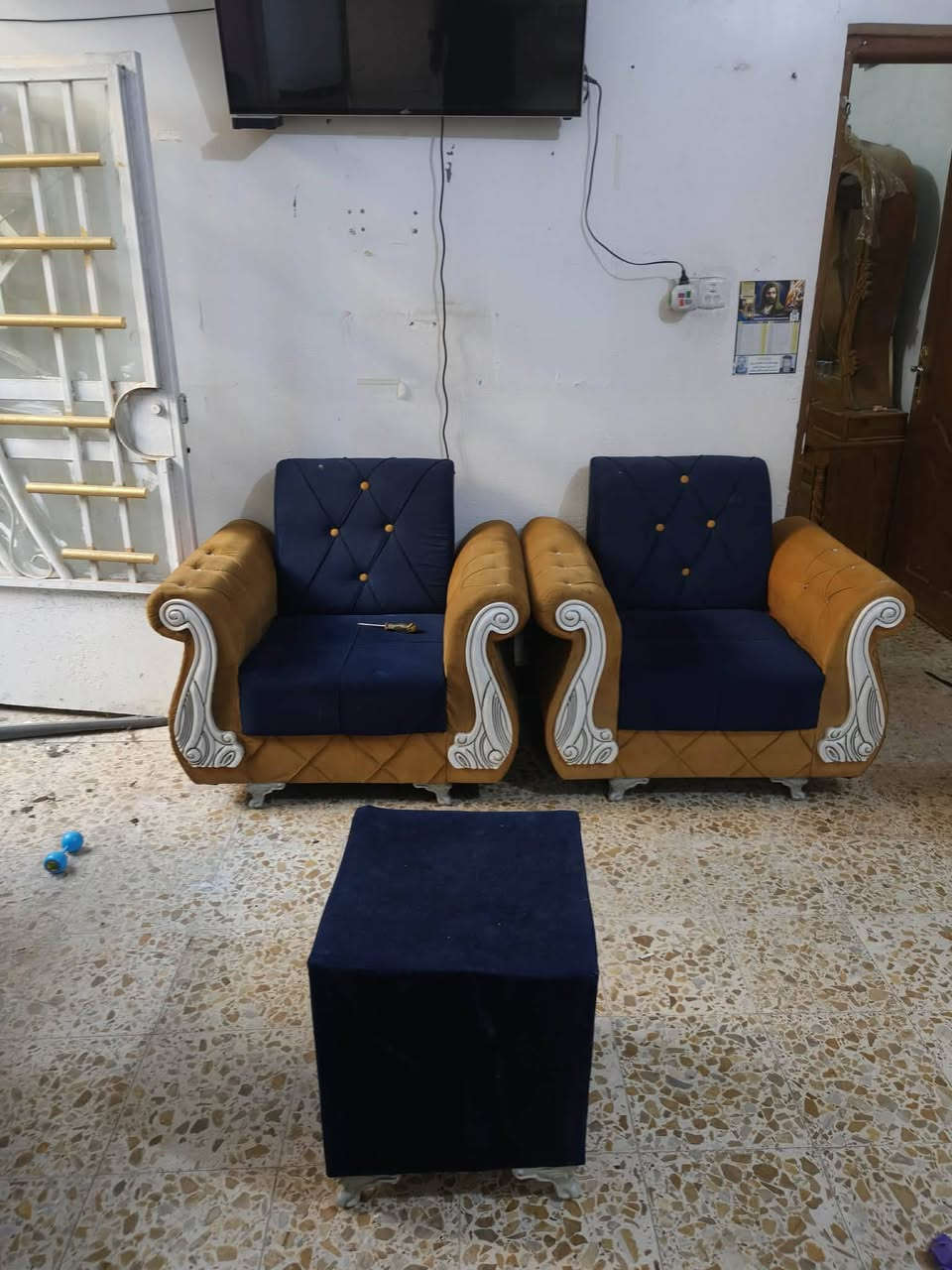 غراض منزل للبيع وصاحب اثاث هذا رقمه بي واتساب ***********
