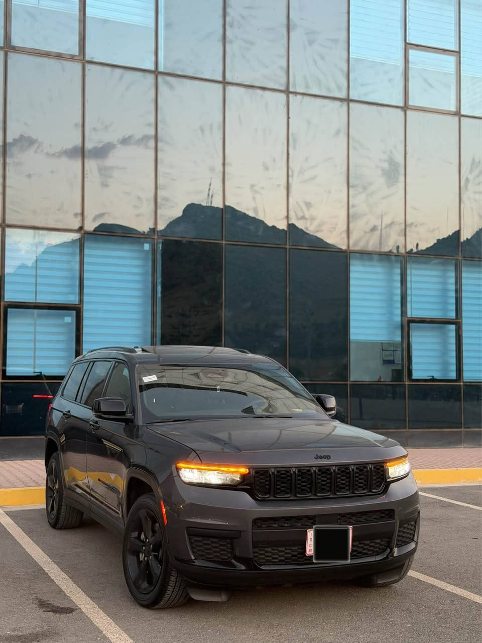 بسم اللّٰه الرحمن الرحيم
بەناوی خودای گەورە 
Jeep gran cheroke 2024 4*4 
*********** 
*********** 
جیب گراند چیرۆکی ٢٠٢٤ 
سەیارەکە فول فول مواسەفات 
٧ نەفەری دەبڵ ئەکسل 
شاشە کامیرا ڕادار ٣٦٠ پلە سلایت
کوشن کارەبا کوشن جلد هیتەر سوکان هیتەر ئاوینە ڕادار حاسە 
سی مۆدی لی خورین 
Eco Normal Sport 
لایت لید زینۆن گێچ ئەلیکتۆرنی ئەوتۆ ستار ستۆپ شاشە گەورە 
سندوق شەفت سەیارەکە فول فولە 
وەک بۆیاخ سەیارەکە بی بۆیاخە  سێ پارچەی لای سەکن گۆراوە بە بیلاد بی ناو گرتین 
ئەرباگ بەس شان تەقیوە 
٥٦ هەزار مایل ڕۆشتوە 
سەیارە زۆر جوانە هەموو شتی بەشەرت 
سەیارەکە رەقەم کاتی بەشەرتی رەقەم سێ مانگ کاتی لەگەڵە 
ڤایبەر وەتس ئەپ 
***********
*********** السليمانية, العراق
