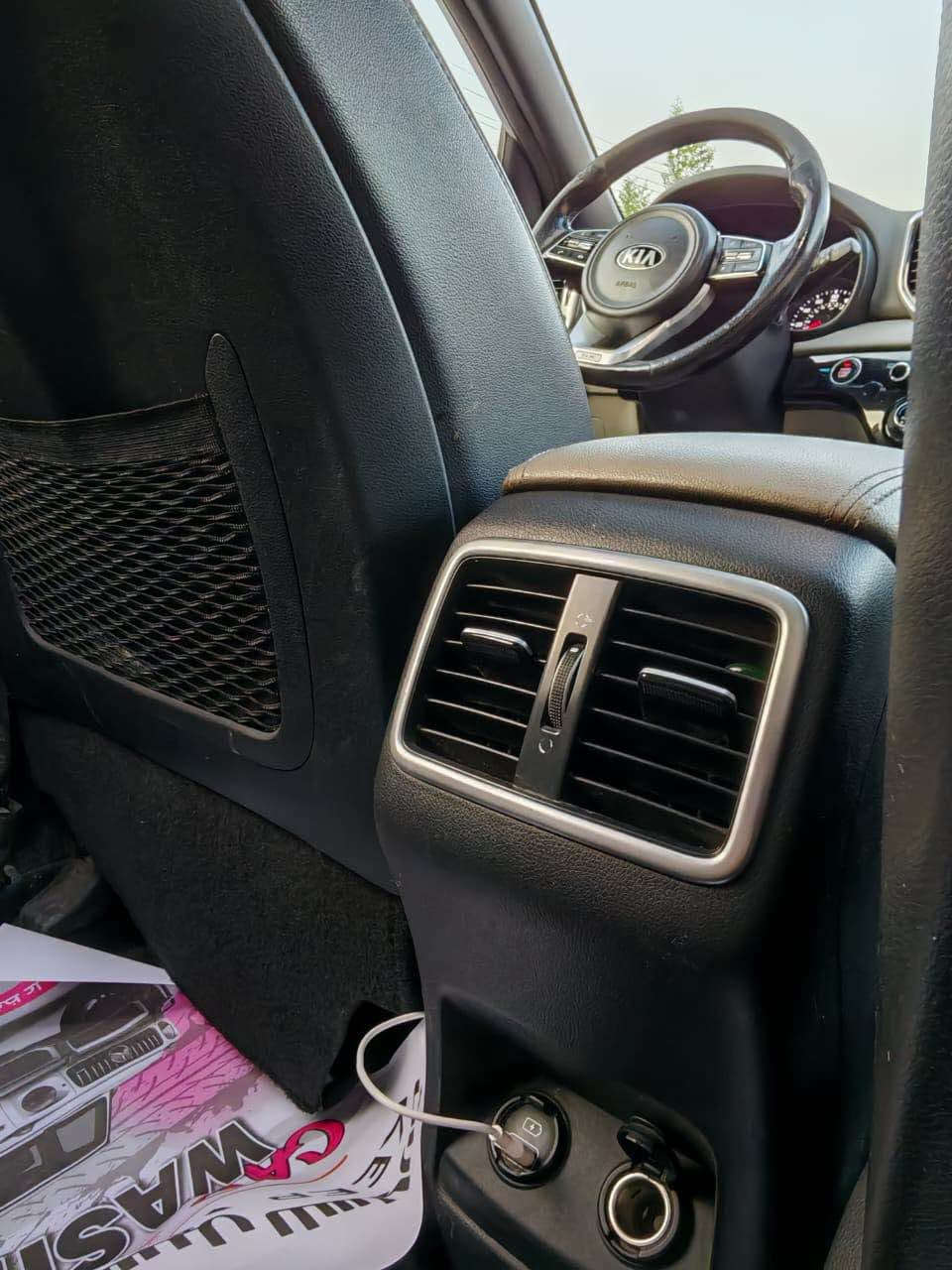 🚘 للبيع Kia Sportage 2020 SX Turbo
📍 الموديل: 2020
📏 الممشى: 55,000 ميل
🔥 المحرك: 2.0 Turbo
⚙️ كير أوتوماتيك 6 سرعات – AWD
💪 المحرك والكير مكفولات
✨ فول مواصفات:
* جلد + تدفئة وتبريد مقاعد + كشنات كهرباء 
* فتحة بانوراما
* تحكمات ستيرن + كروز سرعة + شفتات ستيرن+ تدفئة ستيرن
* تبريد قطعتين + التبريد الامامي منفصل 
* صندوك كهرباء + البك لايت لد+ دبل كزوز
* وضعيات قيادة 
* شاشـة 8 إنچ + Apple CarPlay / Android Auto
* سماعات Harman Kardon
* بصمة وتشغيل Push Start
* رادارات امامي وخلفي ونقاط عمياء
* مثبت سرعة متكيف
* التثبيت على المسار
* مري شفط 
* كاميرا خلفية + حساسات
* لايتات LED + ويل كب حجم 19
🔧 الحادث: فقط البنيد والجاملغ بدون اضرار داخلية ويوجد سونار وصور حادث 
💰 السعر: 155 ورقة وقابل للتفاوض
📍 الموقع: بغداد – الكرادة
📞 للاستفسار: *********** بغداد, العراق
