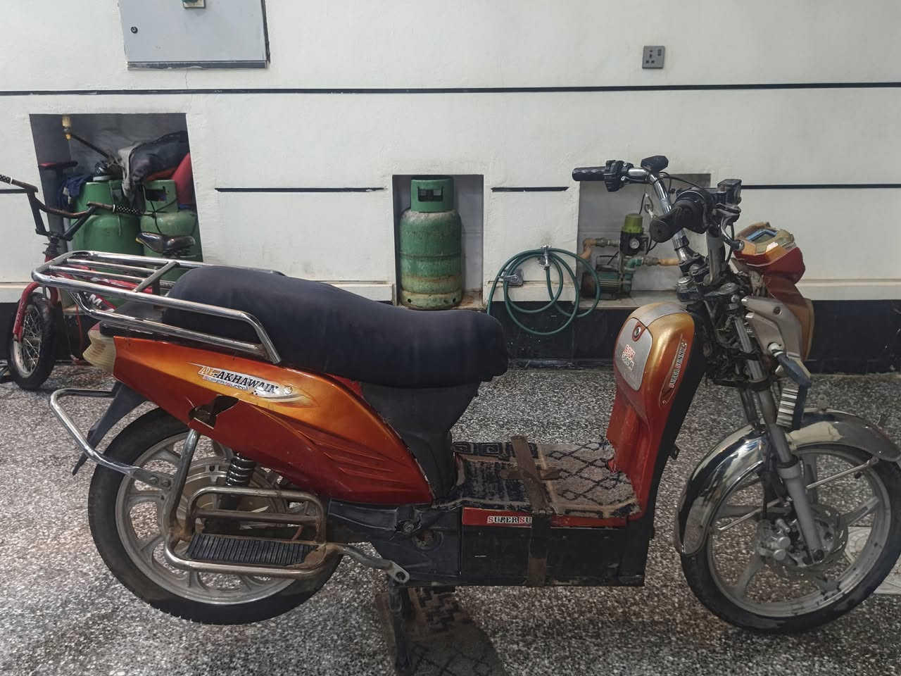 للبيع ماطور شحن كشر بدون بطاريات مثل ما موضح بصورة السعر 125 للاستفسار***********
