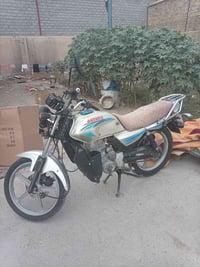 باجاج • دراجة • مكفوله