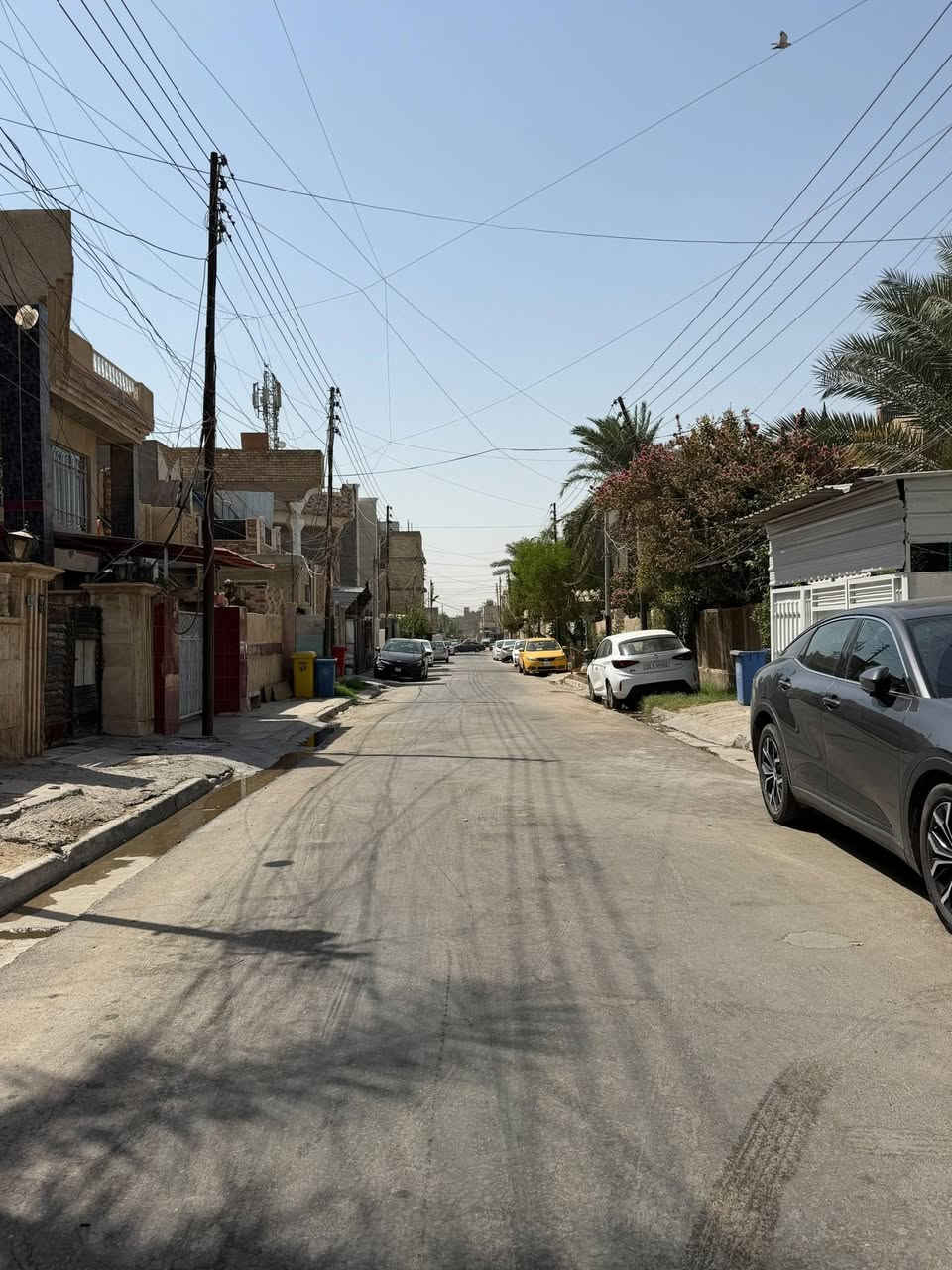 دار للبيــع🔥🔥 
المساحـه 200م
واجه10 ونزال20 
حي الجهاد الطائي
يباع قطع 100م ايضآ
حسب طلب المشتري
يحتوي على نوم 4
وستقبال ومطبخ
وصحيات وصطح
السعر مناسبـــ
اتصل *********** هـ
مكتـب الشمري للعقار
