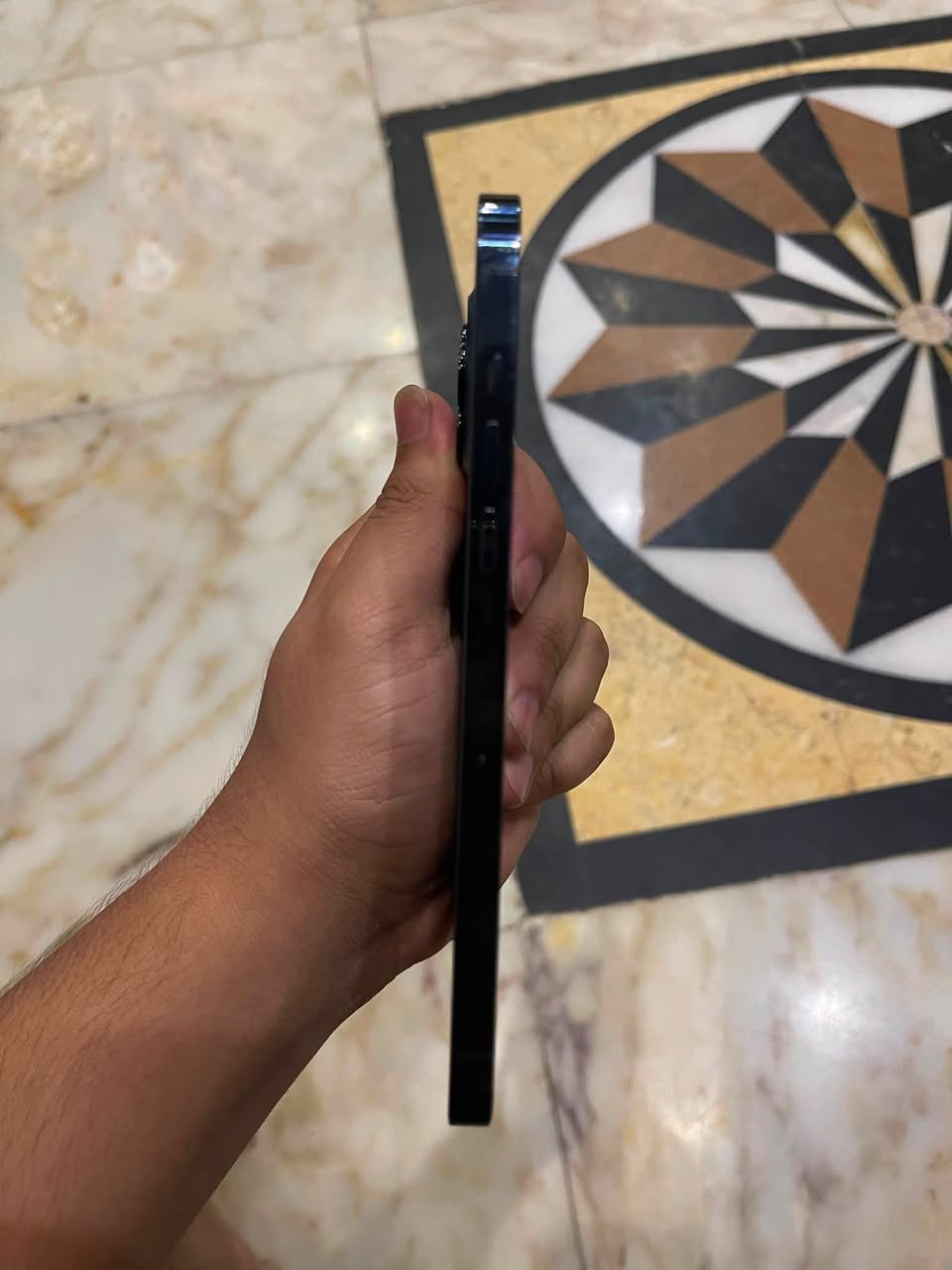 ايفون 12pro max ذاكره 256 بطاريه 78 شرق اوسط الجهاز نضيف الله شاهد السعر 530 وبي مجال بسيط للشراي يجي واتس ***********
