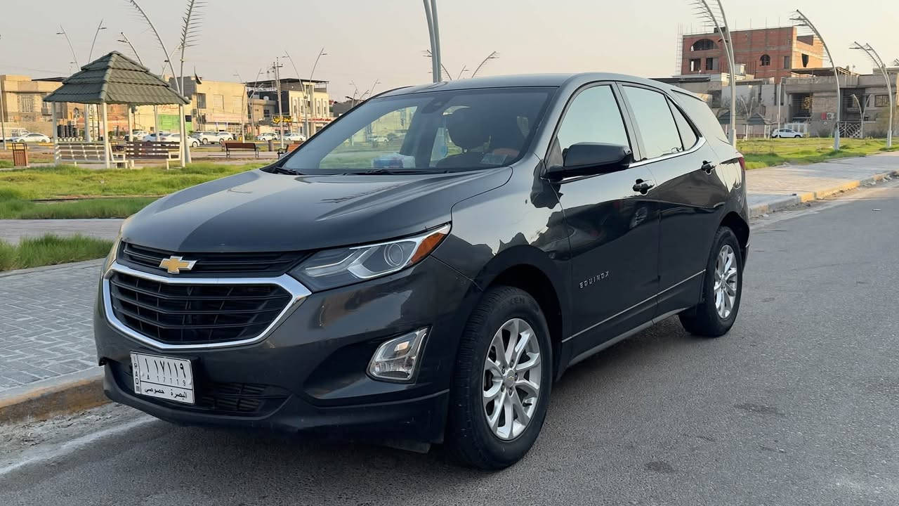 السلام عليكم ورحمة الله وبركاته..
شيفروليه أكوينوكس Chevrolet Equinox 2020
🟰🟰🟰🟰🟰🟰🟰🟰🟰🟰🟰🟰🟰🟰🟰🟰
المواصفات العامة والإضافات:
 
الفئة: LT - الدفع رباعي (AWD)
 
المحرك: 1.5L Turbo (اقتصادي وقوي)
 
المسافة المقطوعة: 93 ألف كم
 
المواصفات الداخلية: شاشة 7 إنش، كرسي السائق كهرباء، تشغيل عن بعد، كاميرا خلفية دوارة (مع خطوط توجيهية)، بصمة تشغيل.
 
التبريد: ما شاء الله ممتاز جداً وثلاجة.
🟰🟰🟰🟰🟰🟰🟰🟰🟰🟰🟰🟰🟰🟰🟰🟰
الحالة الفنية والبدن (تقرير وارد أمريكي):
 
الإيرباجات: سليمة بالكامل 100% (وكالة).
 
التقرير: وارد أمريكي (تقرير غرق ، ومتوفرة صور التقرير تبين الحد الدقيق الي واصل له الماء).
 
النظافة والكهربائيات: السيارة سليمة تماماً 100%، بدون أي رائحة أو مشاكل كهربائية نهائياً.

 المحرك والگير والشواصي: كفالة وبشرط الفحص 

 الصبغ والبدن: كفالة عامة من الصبغ، يوجد ضربة بسيطة بالباب الأمامي (مقابل السايق) بالإضافة إلى بعض الخدوش السطحية البسيطة (موضحة بالفيديو).
🟰🟰🟰🟰🟰🟰🟰🟰🟰🟰🟰🟰🟰🟰🟰🟰
** الأوراق والثبوتيات والملكية:**
 الرقم والسنوية: رقم البصرة، السنوية جاري إكمال معاملة تجديدها.
 
الملكية: السيارة باسمي، والبيع تحويل مباشر حصراً (بدون وكالة).
🟰🟰🟰🟰🟰🟰🟰🟰🟰🟰🟰🟰🟰🟰🟰🟰
معلومات البيع والتواصل:
 
المكان: البصرة / القبلة
 
السعر:  150 وقابل للتفاوض بعد المعاينة.
 
رقم الهاتف / واتساب: ***********
