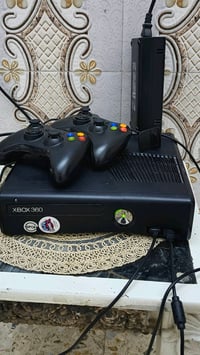متاح xbox360 مهكر نضام اورورا مكفول من اي شي بلي نضافه 90٪ بيه 51 لعبه...