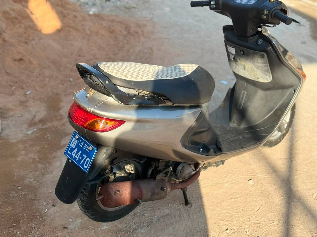 سلام عليكم فراشه للبيع محرك مامفتوح كهربائيات شغاله كلها سعره 550وبيها مجال حك جيه مكاني نجف ***********
