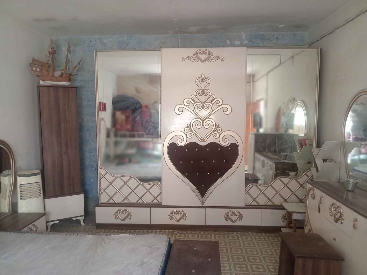 غرفة نوم تركي درجه أوله نضيفه كلش اي ضرر ماكو سعره ٧٠٠ وبيه مجال مكاني الكاظميه اجكوك ***********
*********** بغداد, العراق
