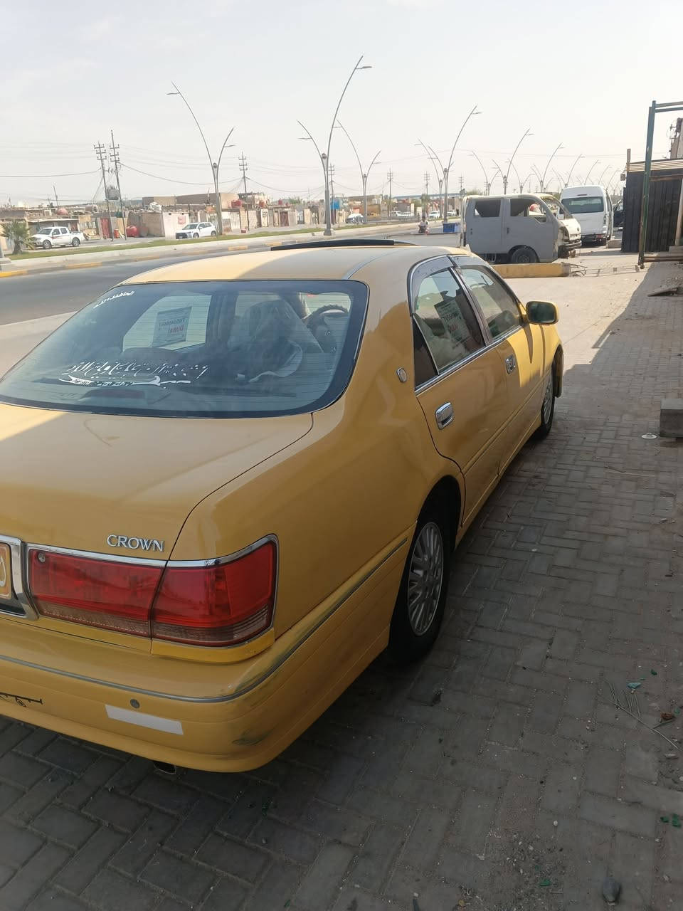 سلام عليكم وتحياتي للجميع معلايه وراعيها سويلك وكاله بسمك ملكه فول مواصفات  اربع دكم كير ومكينه كفاله برده خلفيه ٤كشنات كهربائيه ستيرن كهربائي تبريد تتفئه  سياره ع وضع شركه تخم تاير كهربائياتها كلها شغاله مانقاصها حبايه سعر ٥٨ العنوان بصره رقم الهاتف ***********

